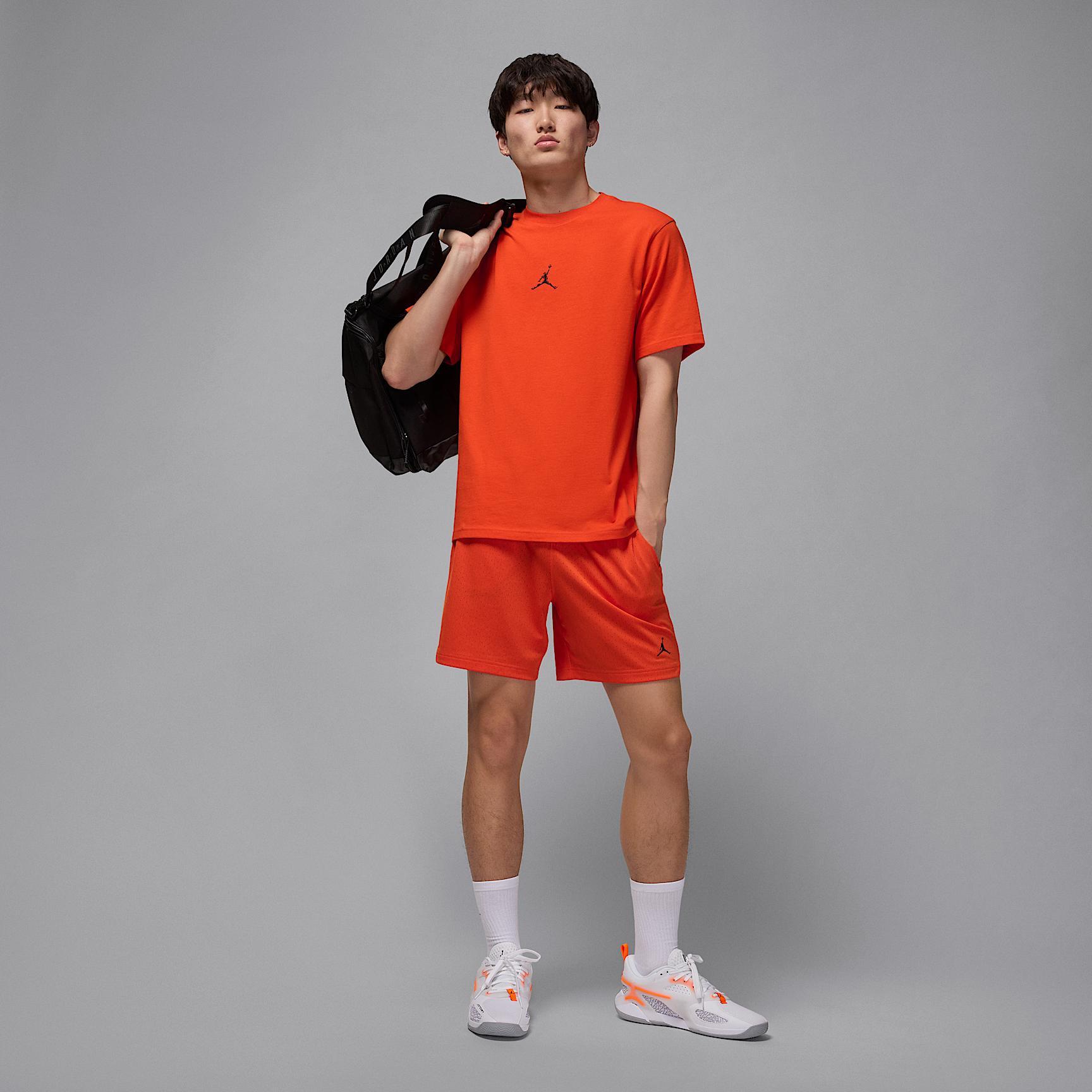 Jordan Sport Men's Dri-FIT T-Shirt Product Image
