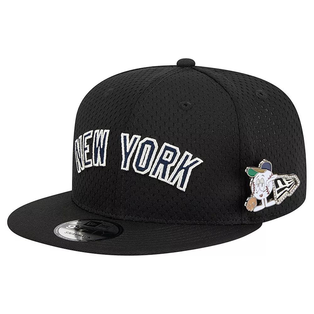 Men's New Era Black New York Yankees Post Up Pin 9FIFTY Snapback Hat Product Image