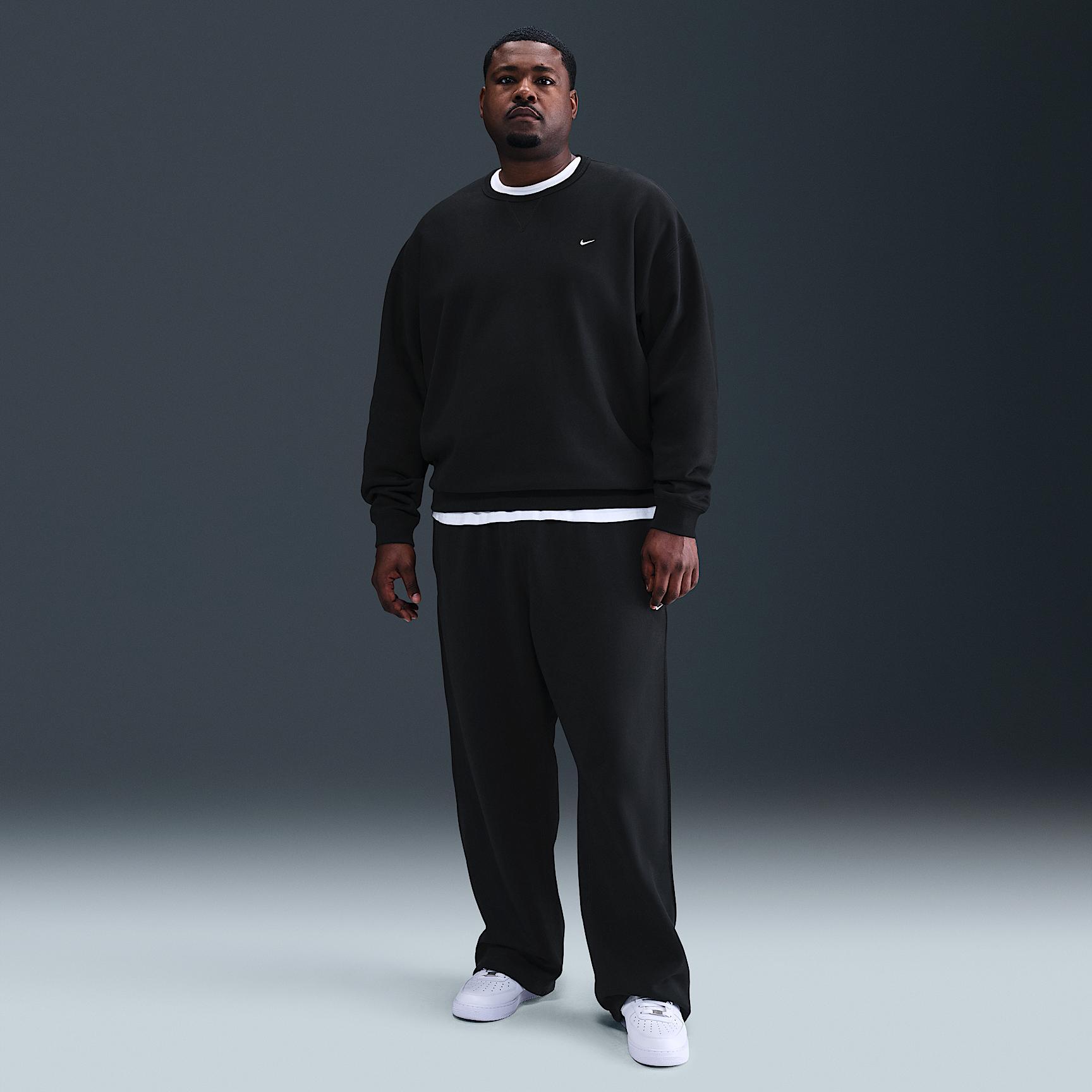 Nike Men's Solo Swoosh Fleece Crew Product Image