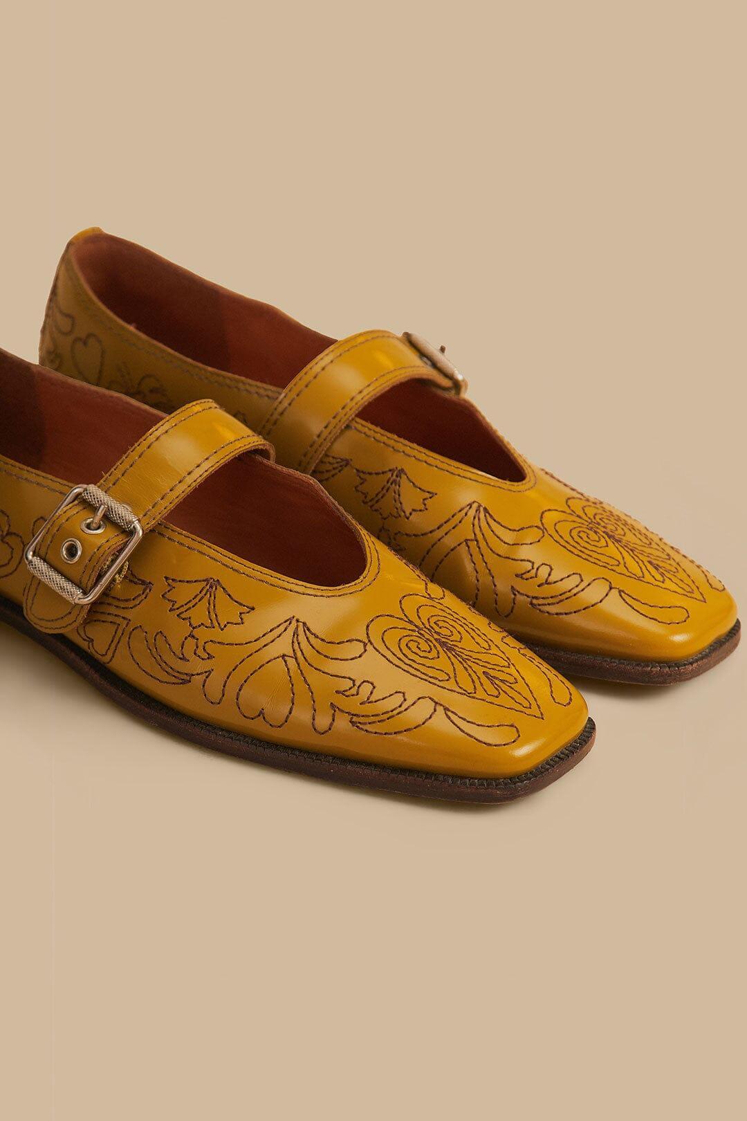 FERRAGAMO Salvatore  Flat Shoes In Mid Brown Product Image