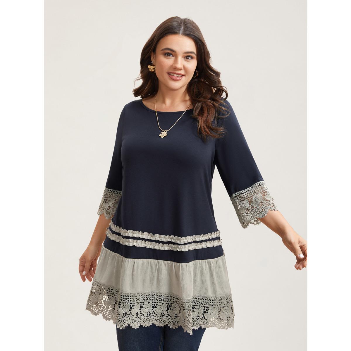 Plus Size Lace Panel Color Contrast Tunic T-Shirt Navy Women Elegant Woven ribbon&lace trim Boat Neck Loose Everyday T-shirts BloomChic 22-24/3X Product Image