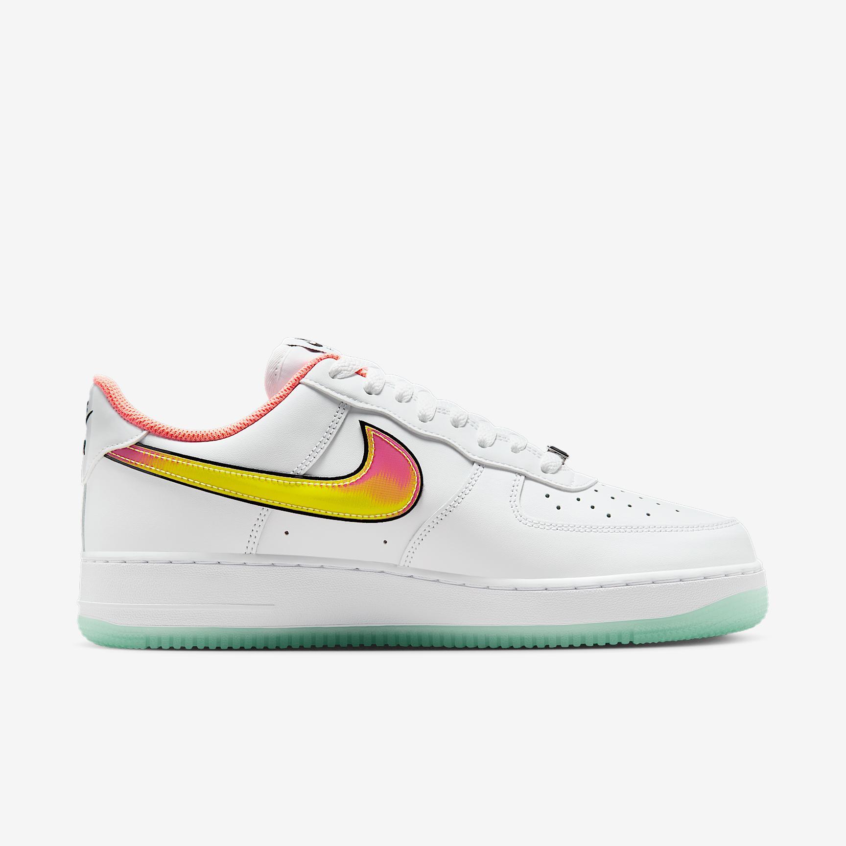 Nike Men's Air Force 1 '07 Shoes Product Image