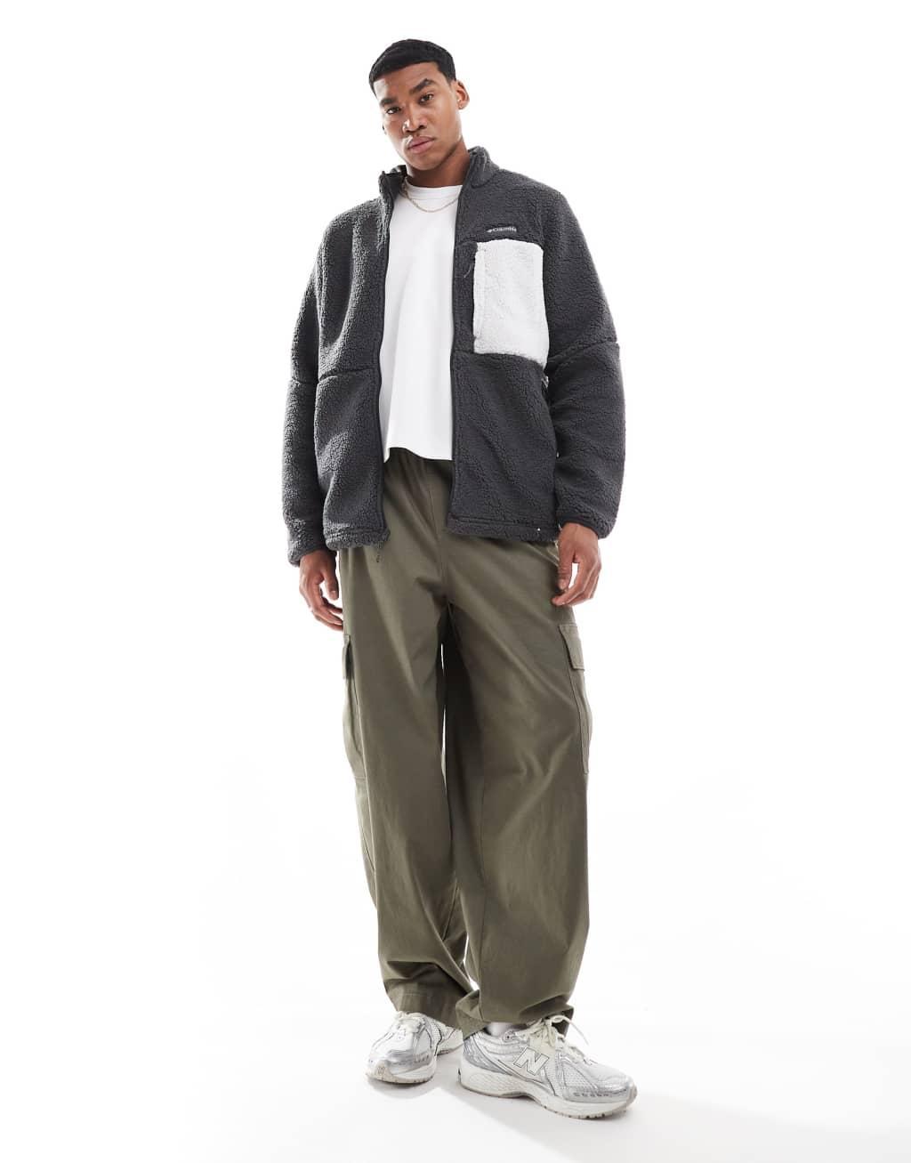 Columbia Mountainside Heavyweight fleece in gray Product Image