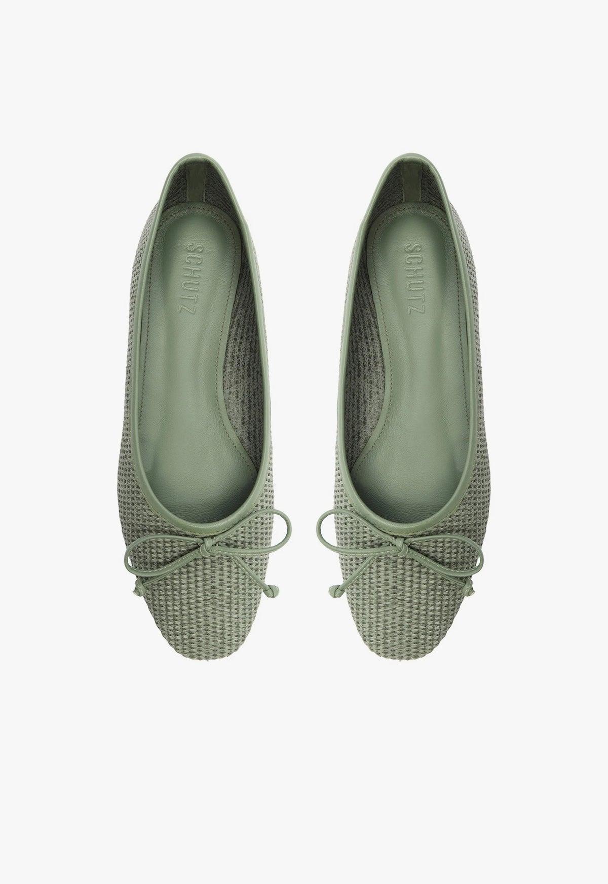 Arissa Straw Flat Product Image