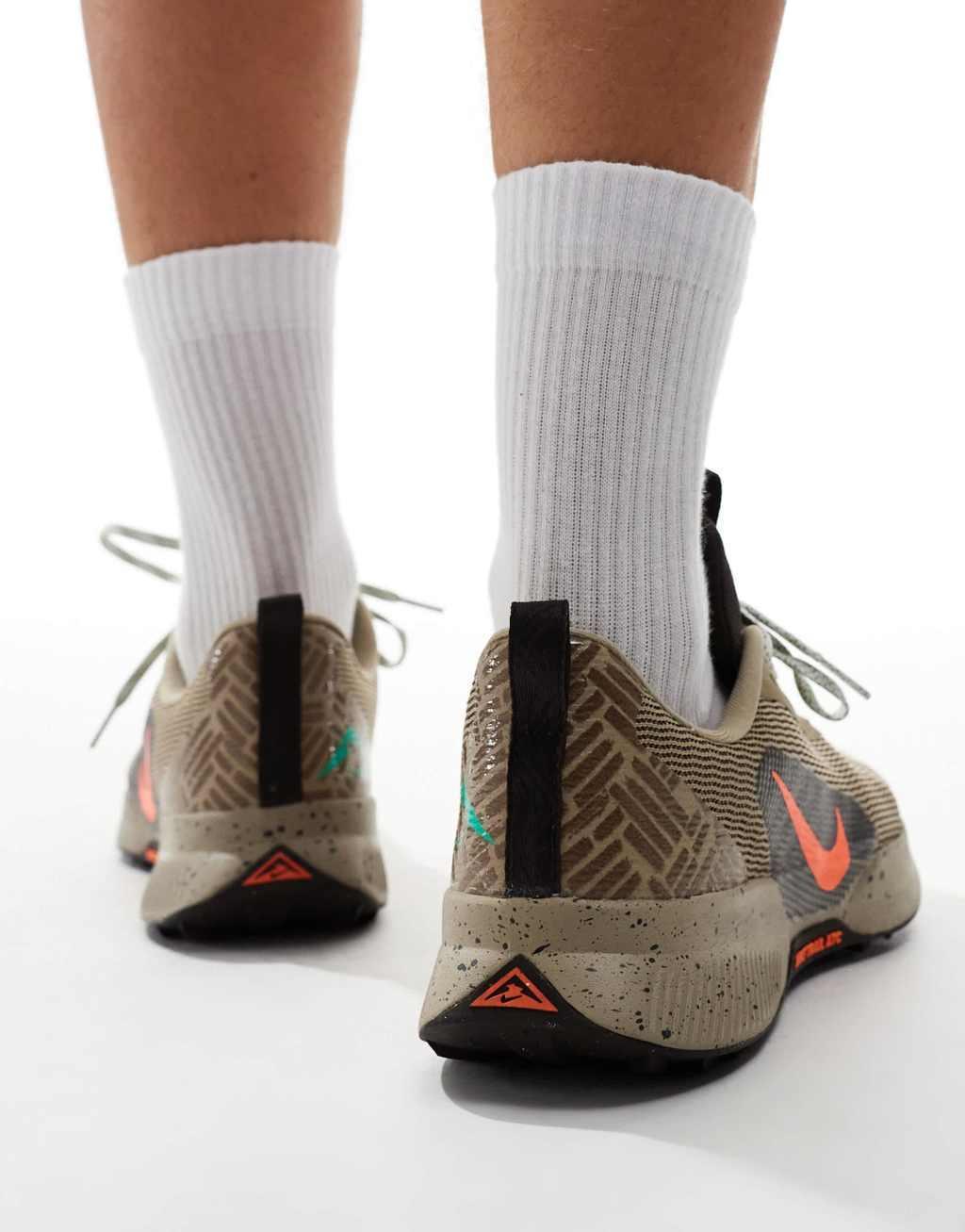 Nike Running Juniper Trail 3 sneakers in khaki and orange Product Image