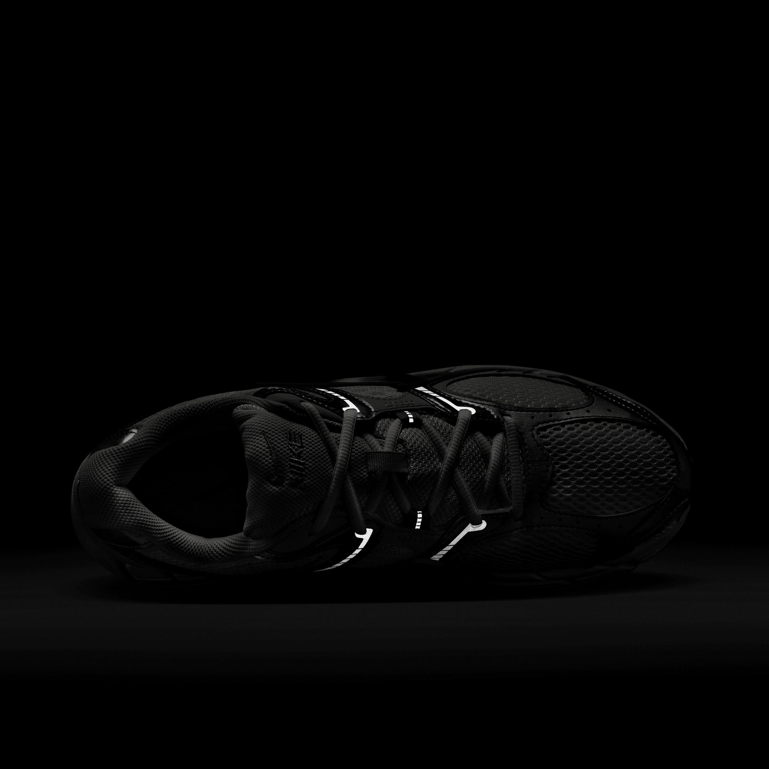 Nike Men's V5 RNR Shoes Product Image