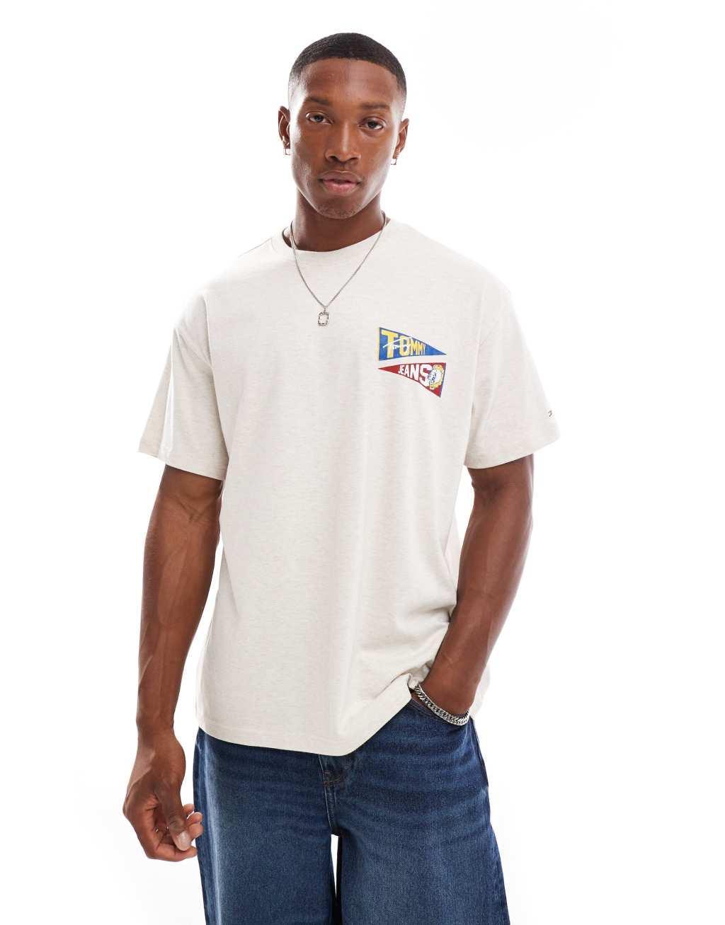 Tommy Jeans university flag T-shirt in beige Product Image