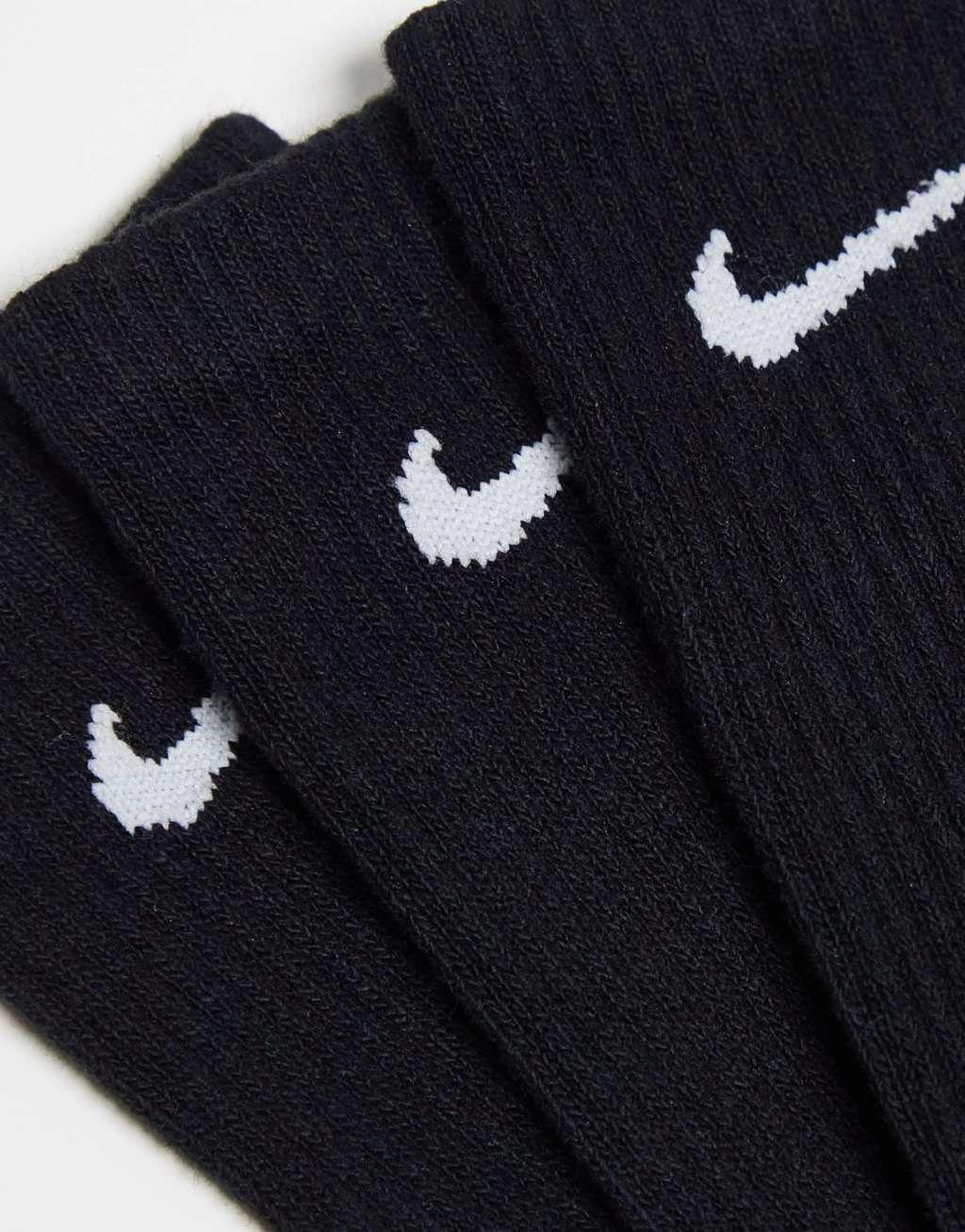 Nike Everyday Plus Cushioned 6 pack crew socks in black Product Image