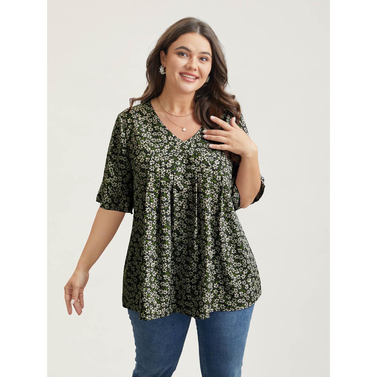 Plus Size Black Ditsy Floral Pleated Flared Sleeve Shirt Women Elegant Half Sleeve V-neck Everyday Blouses BloomChic 28/5X Product Image