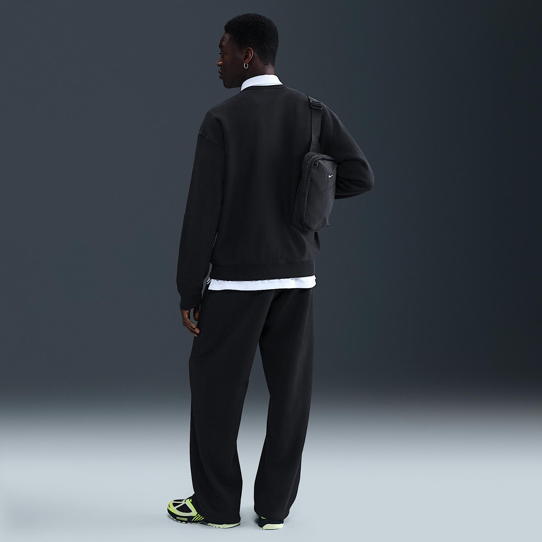 Nike Men's Solo Swoosh Fleece Crew Product Image