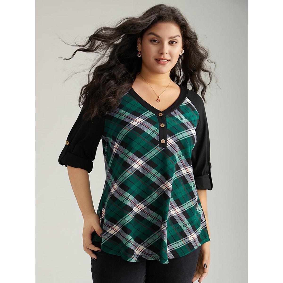 Plus Size Plaid Contrast Roll Raglan Sleeve T-shirt Green Women Casual Contrast Plaid V-neck Festival-Christmas T-shirts BloomChic 10/M Product Image