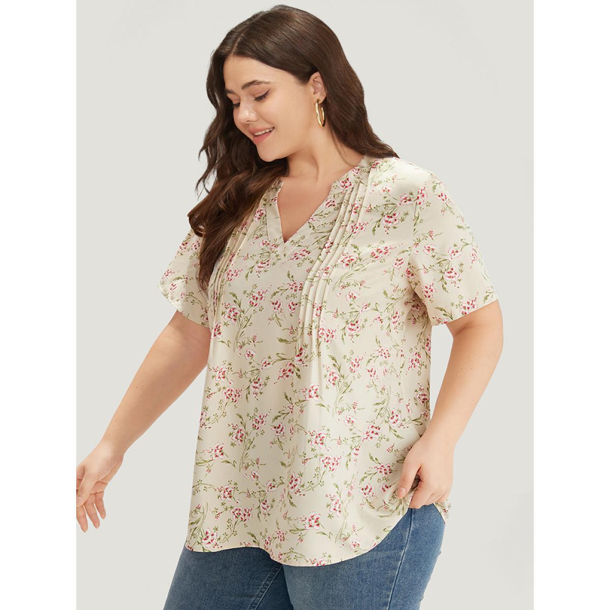 Plus Size Beige Floral Print Notched Pleated Detail Blouse Women Elegant Short sleeve Notched collar Dailywear Blouses BloomChic 18-20/2X Product Image