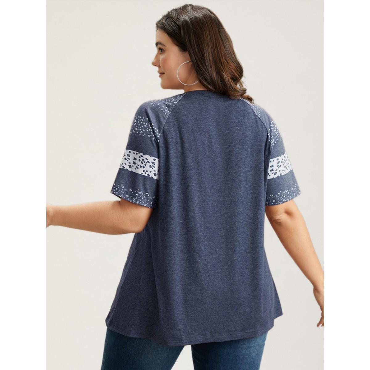 Plus Size Ditsy Floral Colorblock Contrast Raglan Sleeve T-shirt Blue Women Casual Contrast Ditsy Floral V-neck Everyday T-shirts BloomChic 10/M Product Image