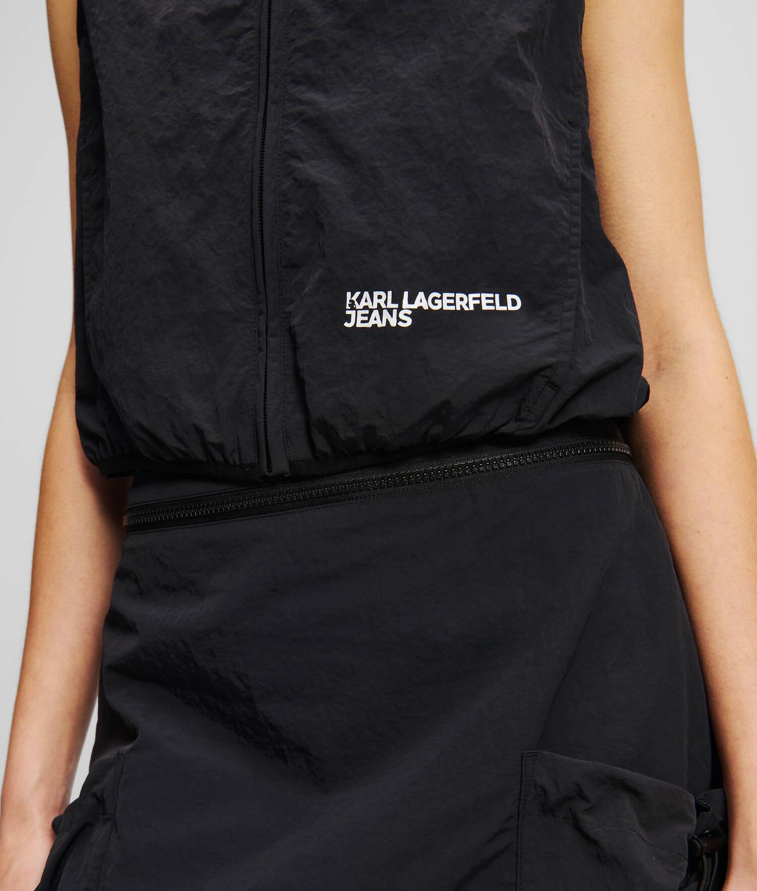 HOODED GILET Product Image