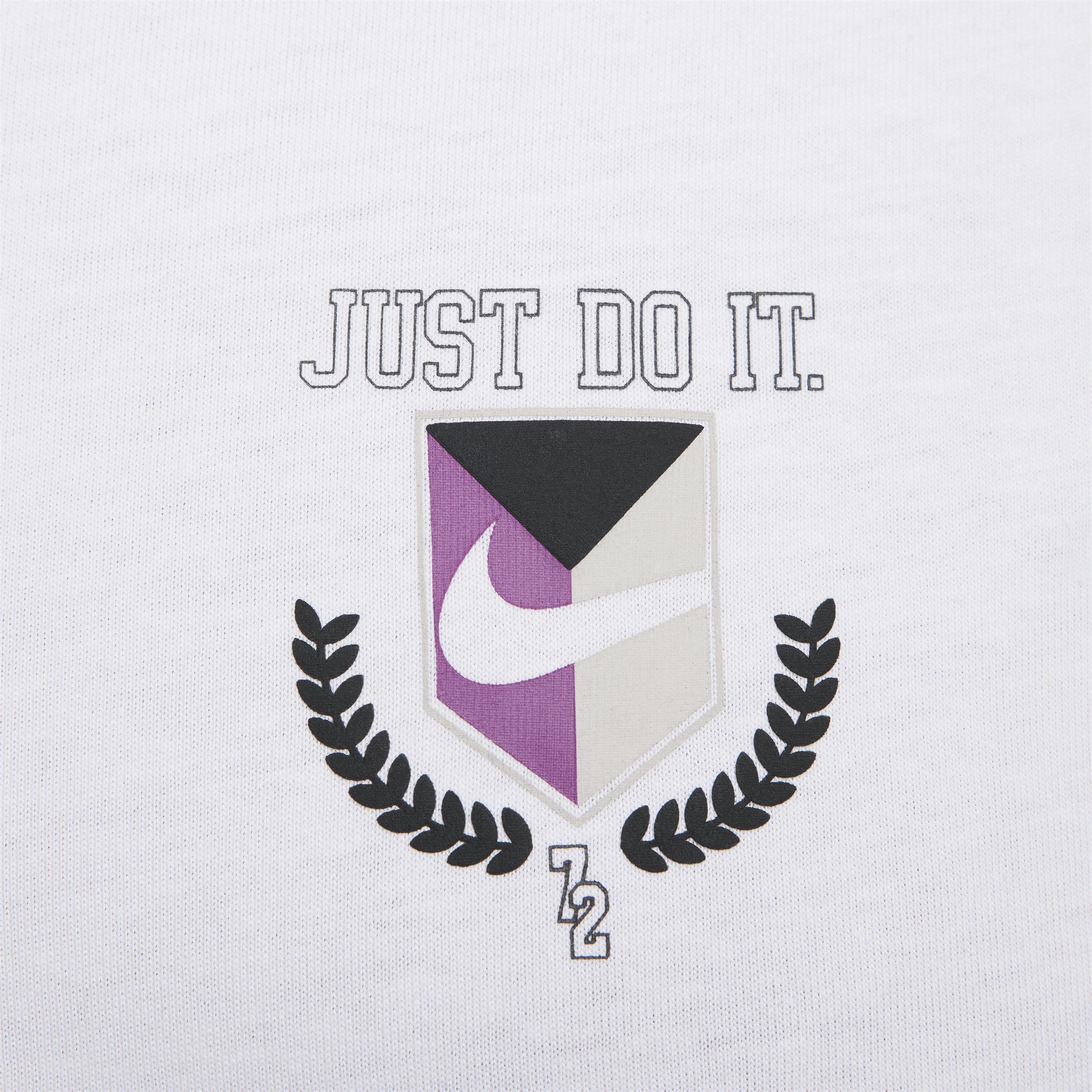 Nike Sportswear Men's Long-Sleeve T-Shirt Product Image