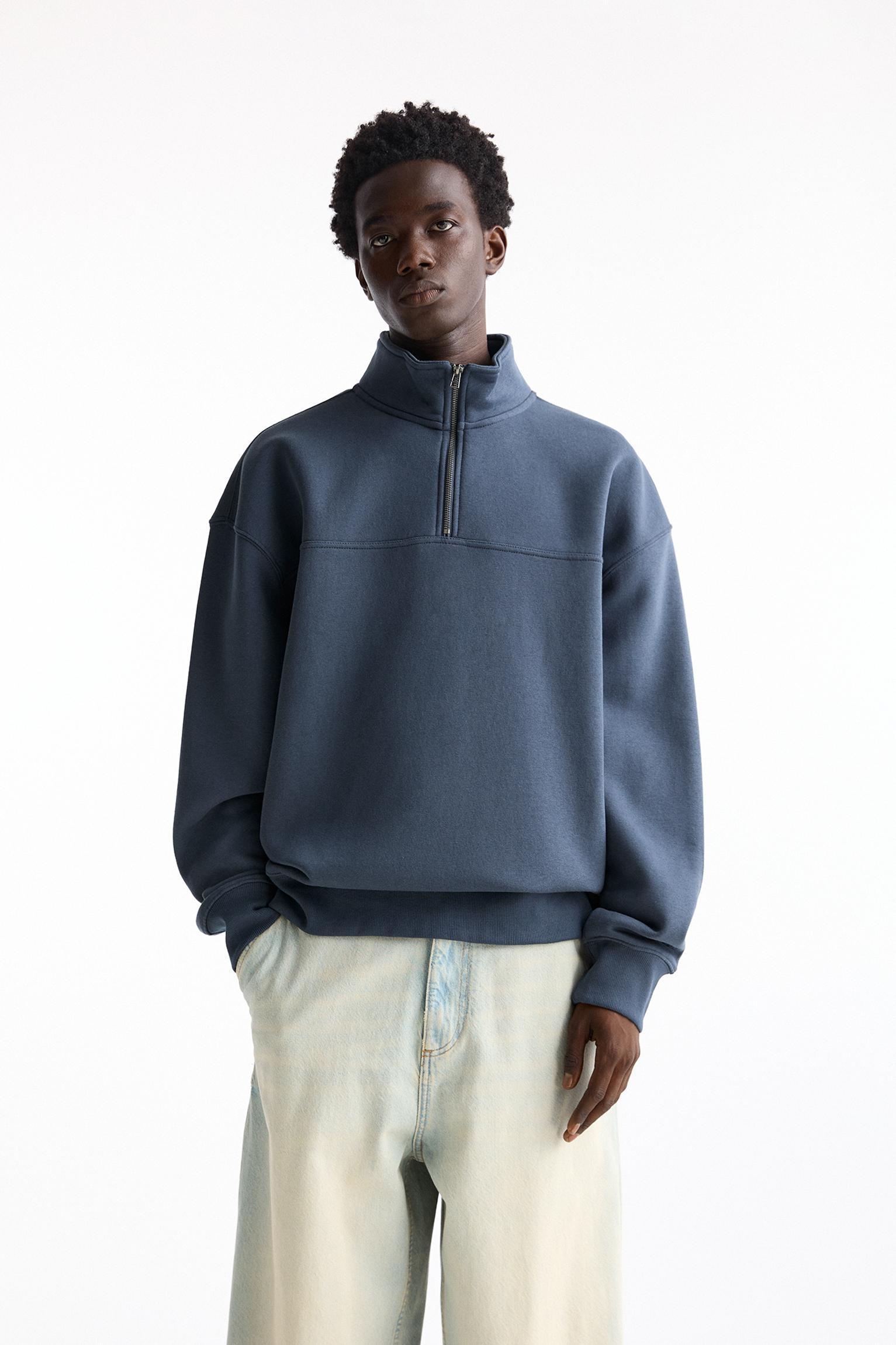 Quarter-zip sweatshirt Product Image