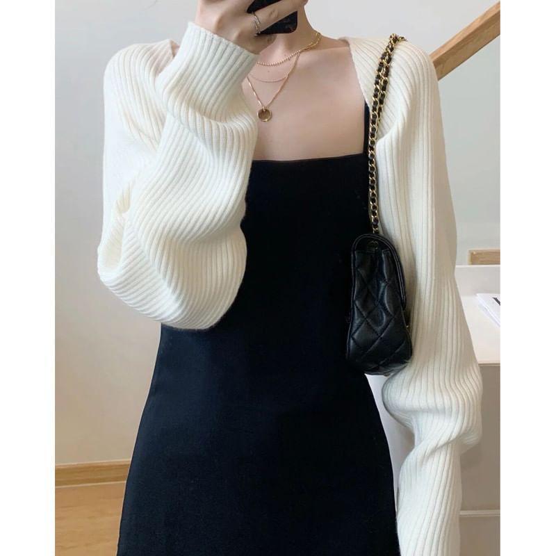 Puff-Sleeve Plain Knit Shrug Product Image