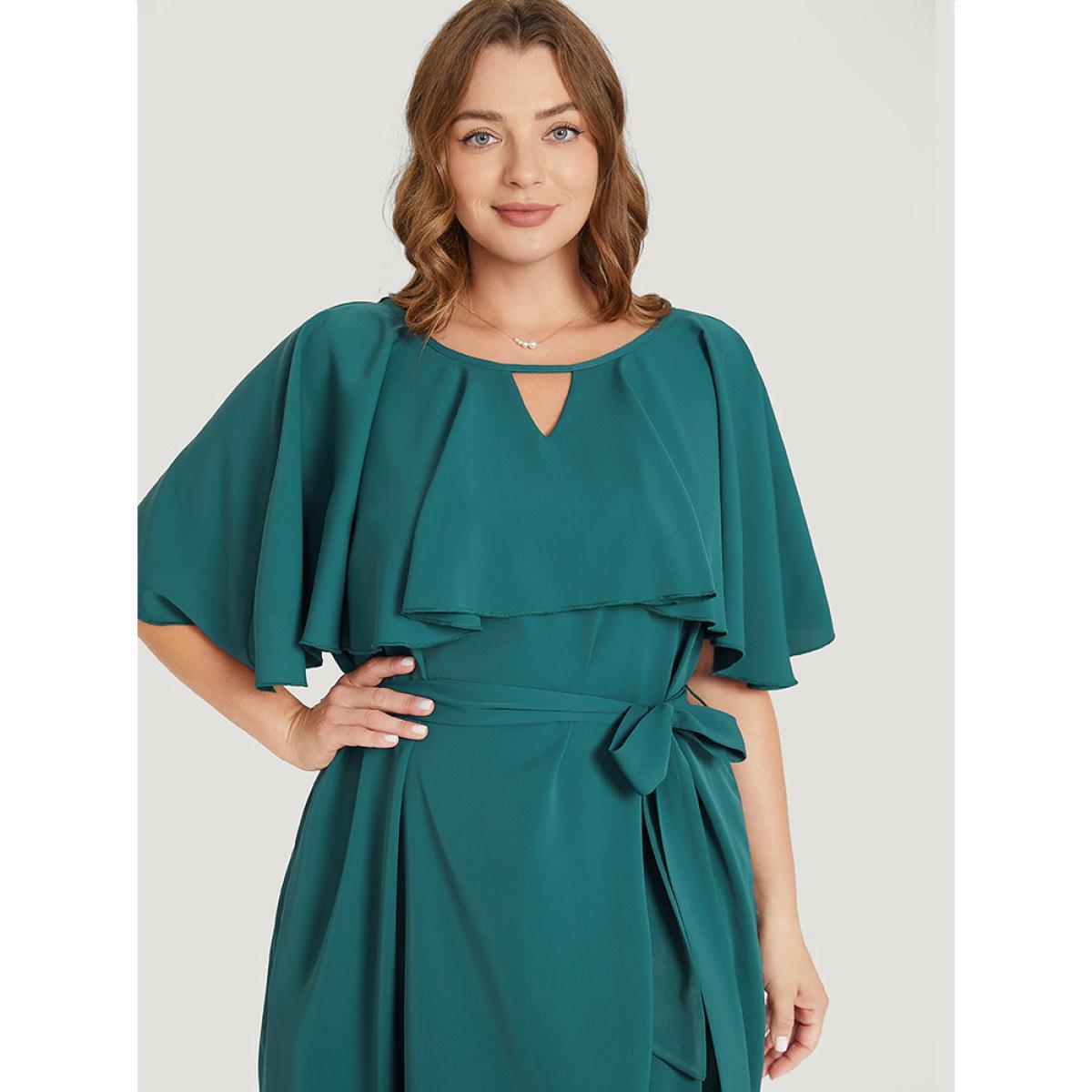 Plus Size Plain Keyhole Pocket Belted Ruffles Dress Emerald Women Elegant Belted Keyhole Cut-Out Short sleeve Curvy Midi Dress BloomChic 30/6X Product Image