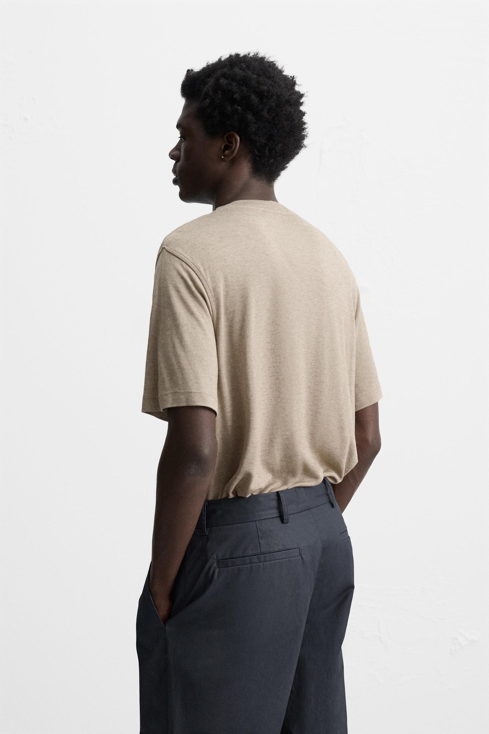 FLOWY T-SHIRT Product Image