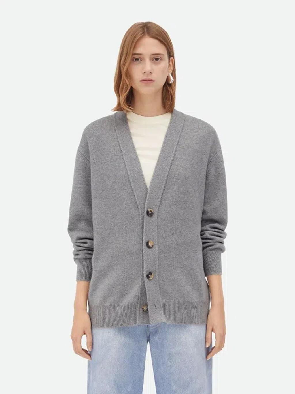 BOTTEGA VENETA Kaschmir-cardigan In Grey Product Image