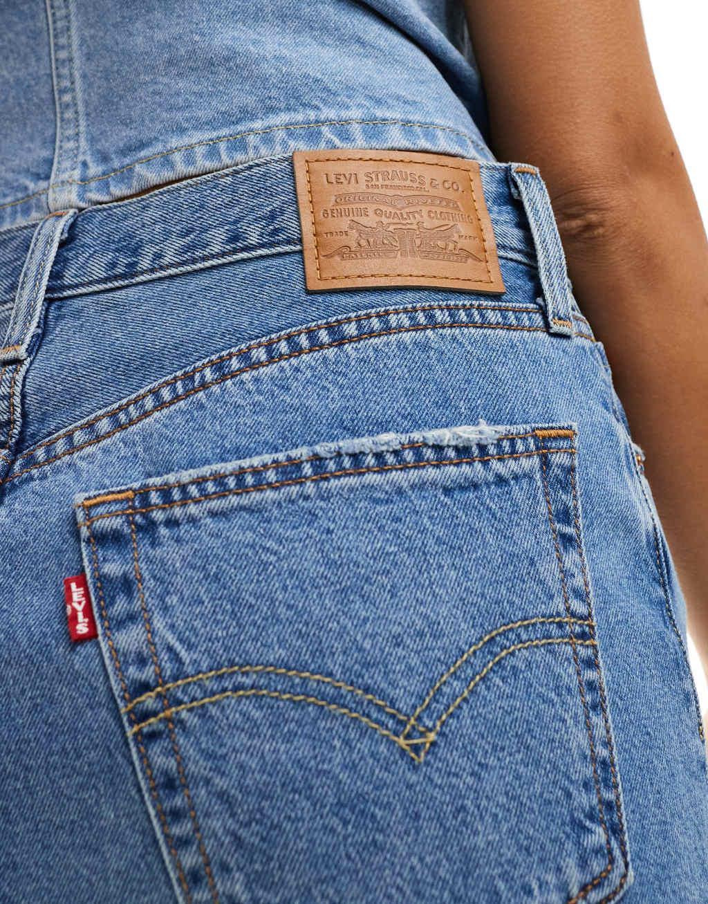 Levi's iconic long contrast denim skirt in mid blue Product Image