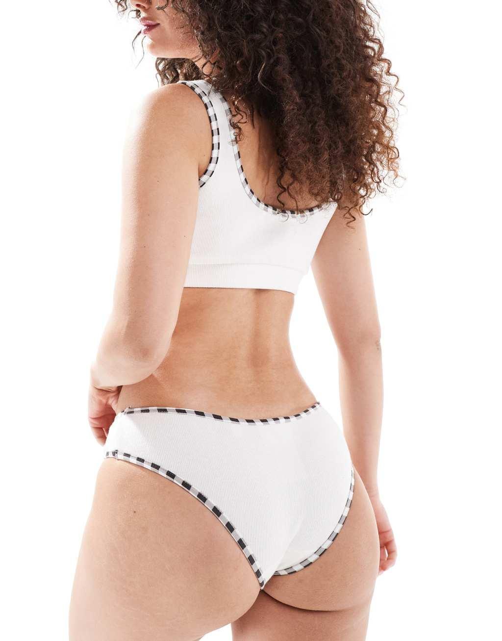 Daisy Street scoop bralet 2 pack in ribbed and jersey Product Image