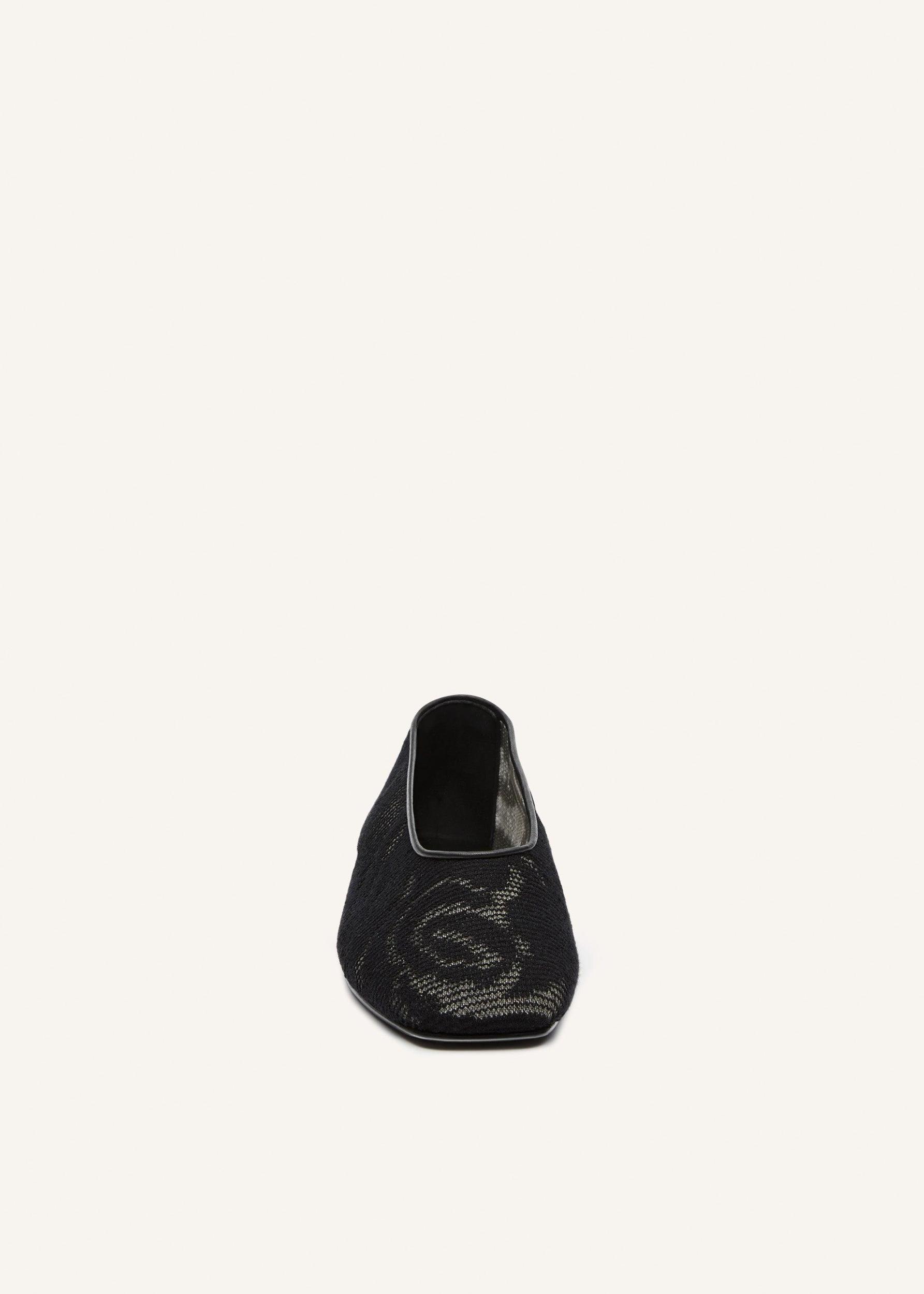 Floral knit ballet flats in black Product Image