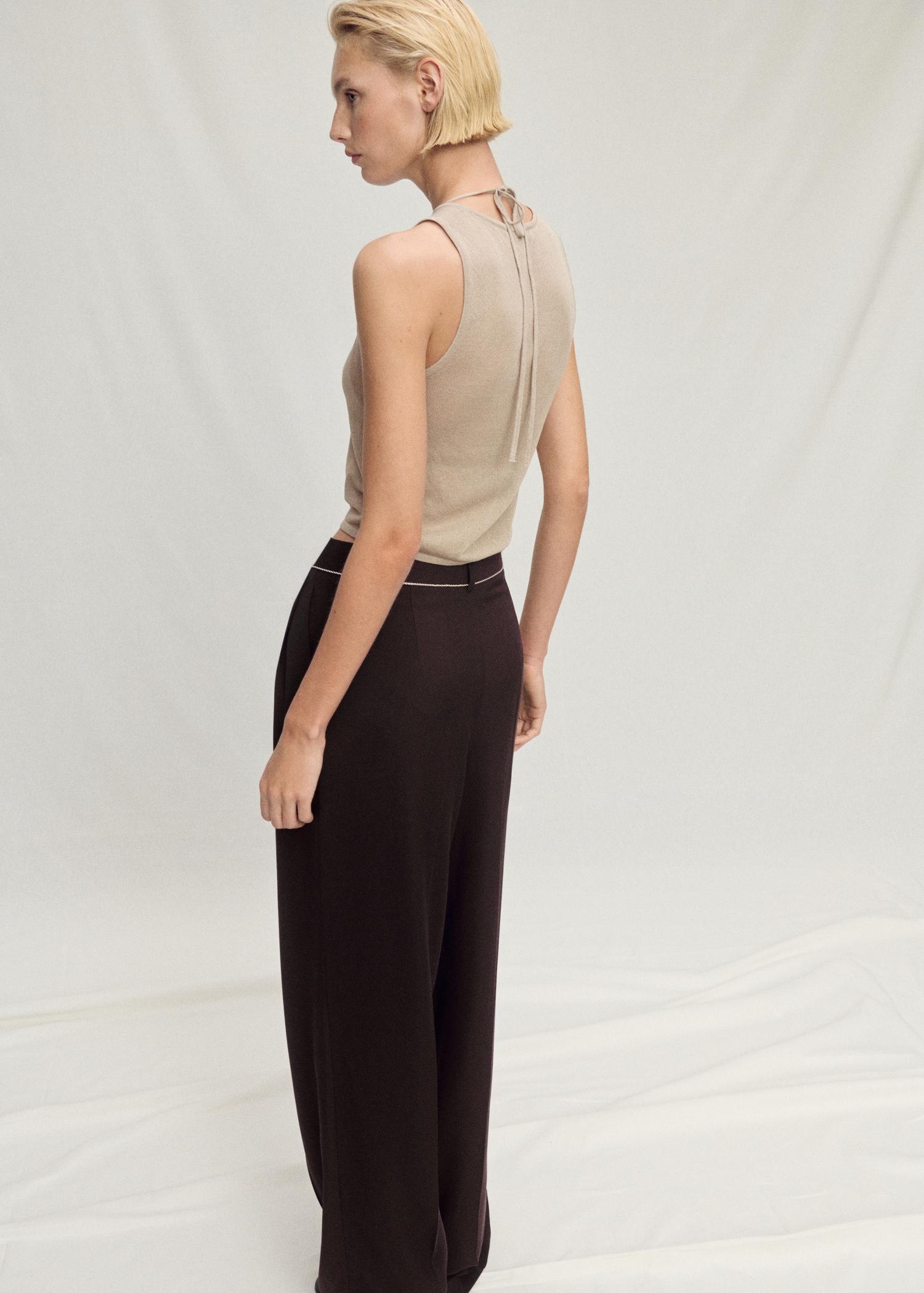 Contrasting knit top - Women | MANGO USA Product Image