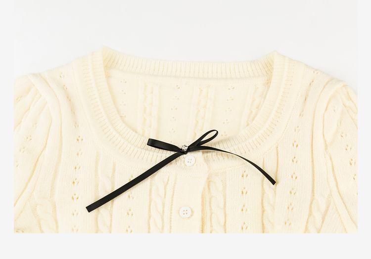 Long-Sleeve Scoop Neck Plain Knit Top Product Image