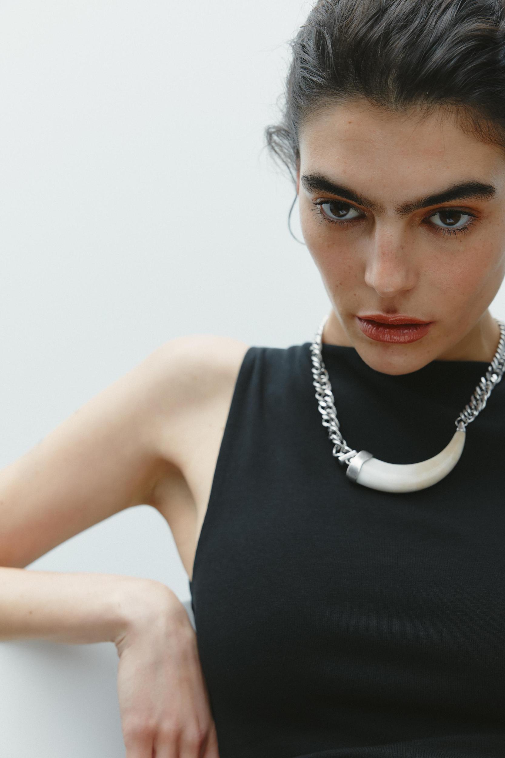 ASYMMETRICAL RUCHED T-SHIRT Product Image