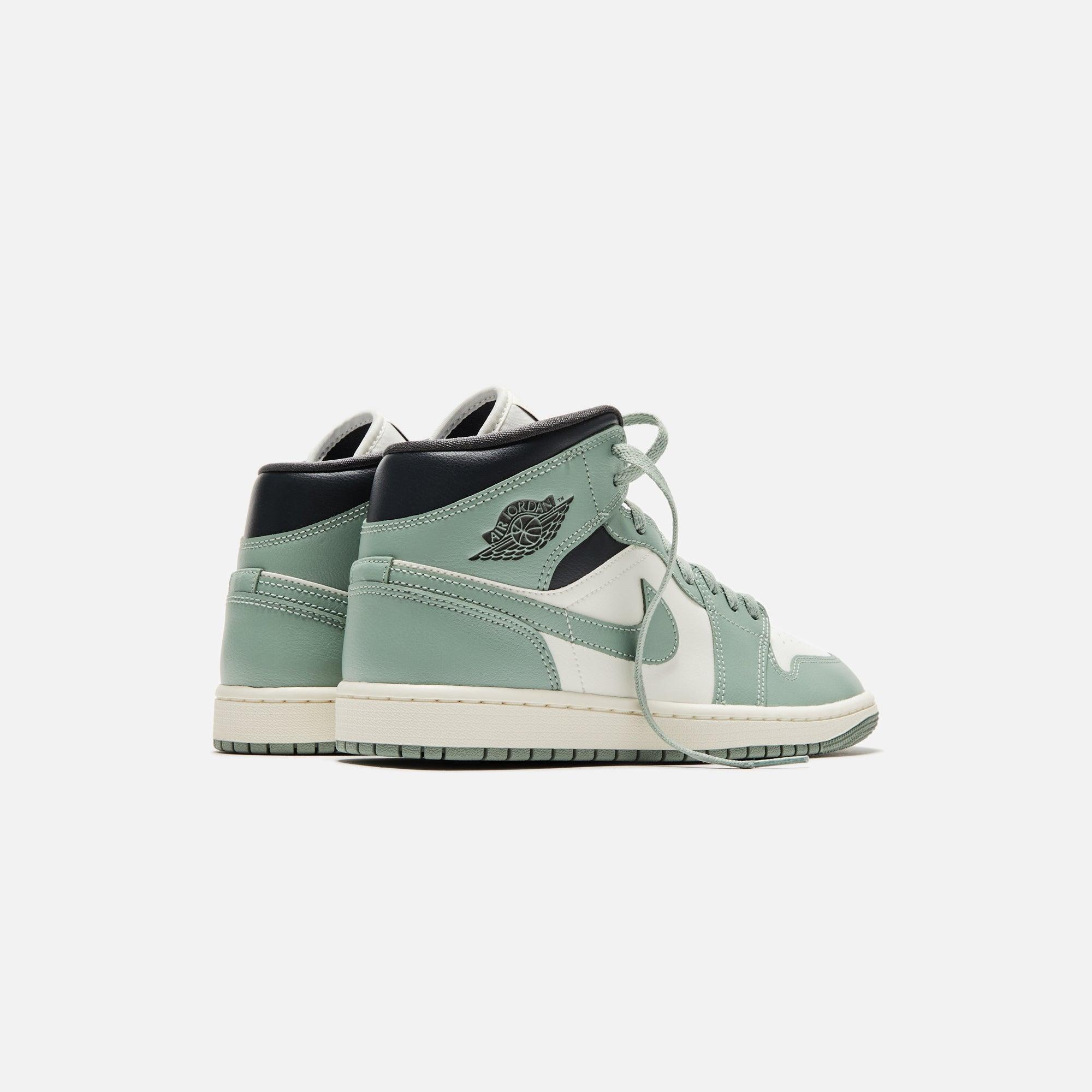 Jordan WMNS Air Jordan 1 Mid - Sail / Jade Smoke / Anthracite Female Product Image