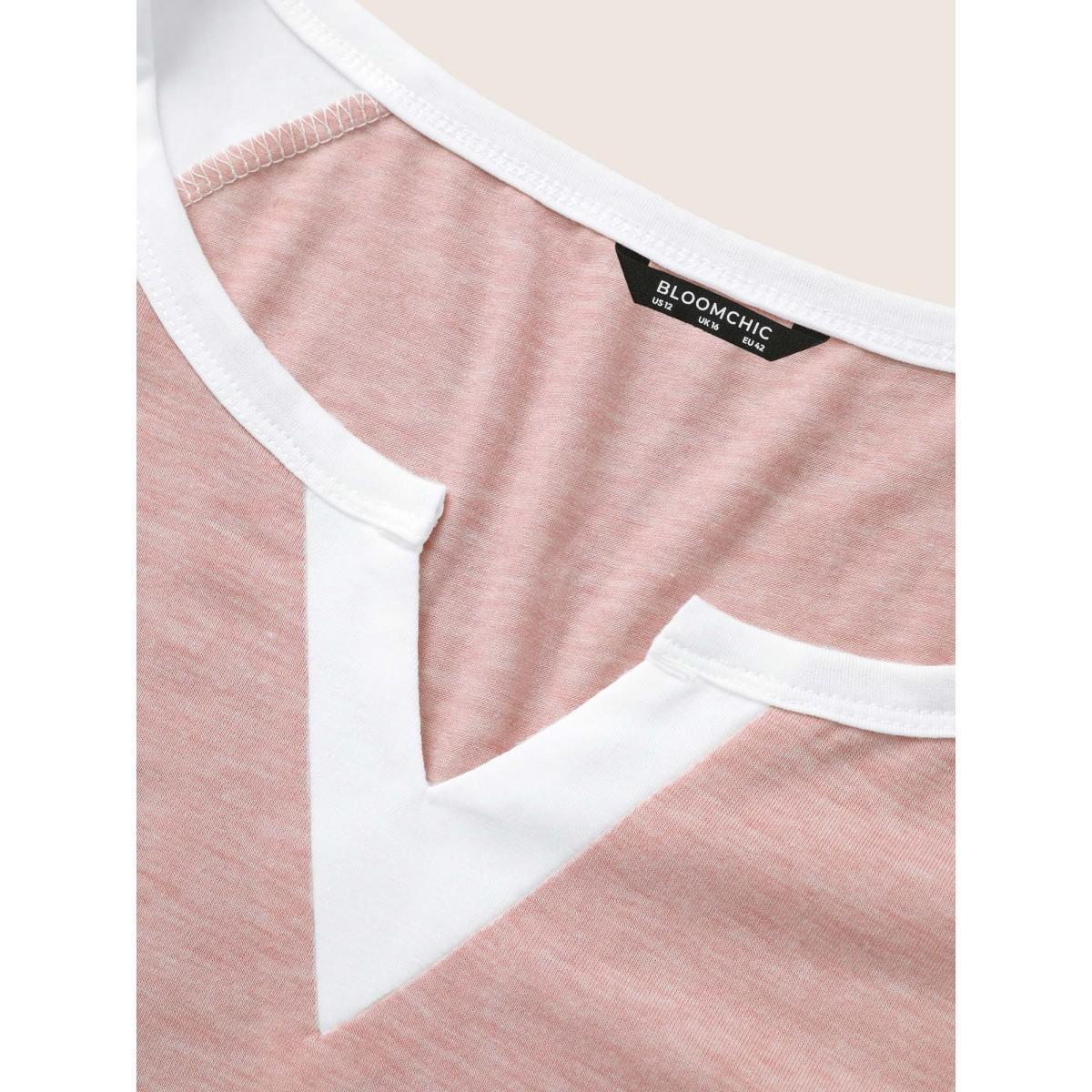 Plus Size Colorblock Contrast Notched Raglan Sleeve T-shirt Crepe Women Casual Plain Everyday T-shirts BloomChic 26/4X Product Image
