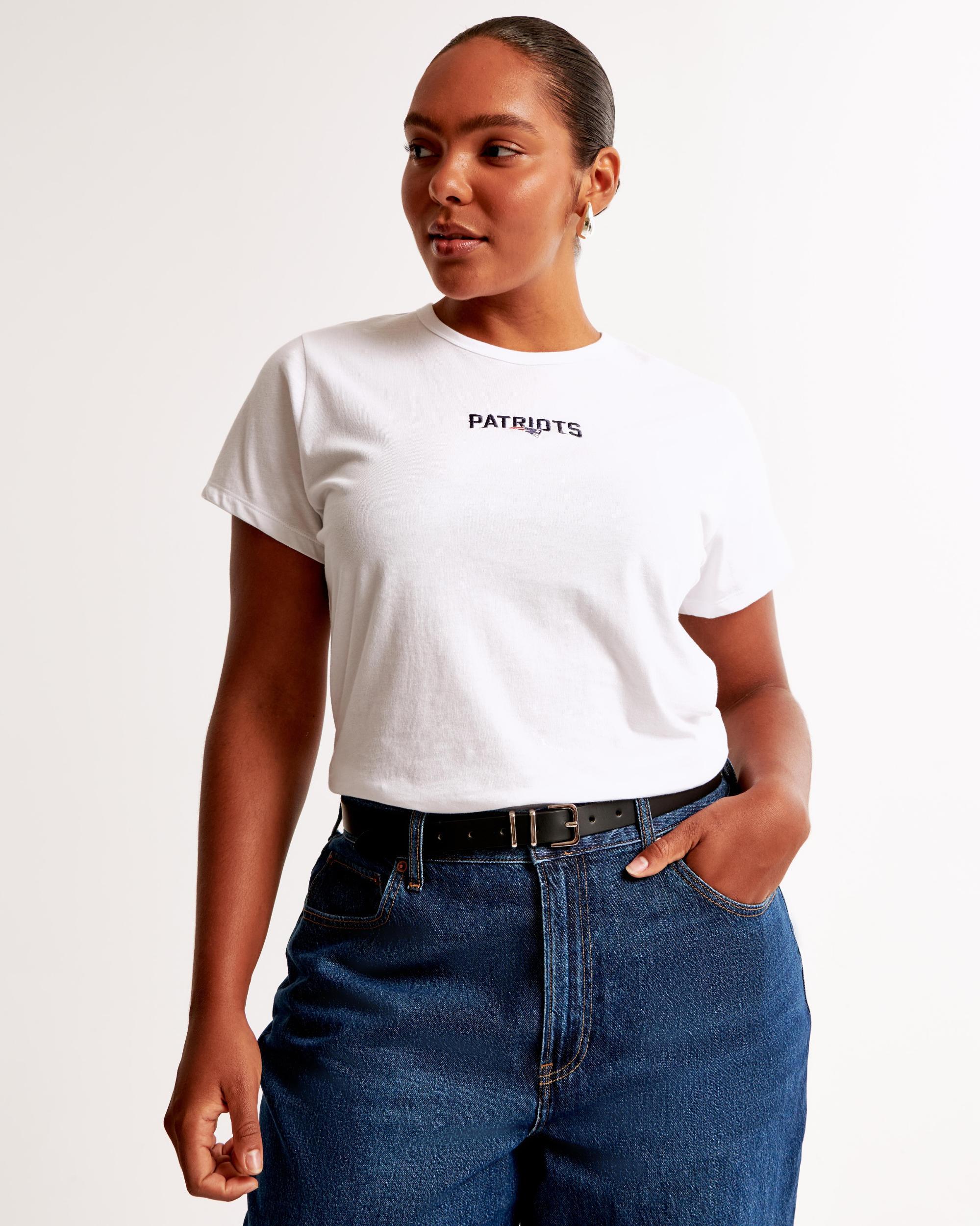 Short-Sleeve New England Patriots Graphic Skimming Tee Product Image