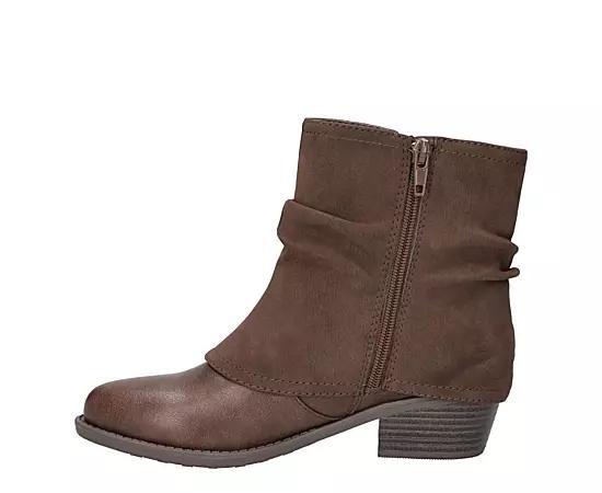 Easy Street Kudos Women's Block Heel Ankle Boots, Size: 6.5 Wide Product Image