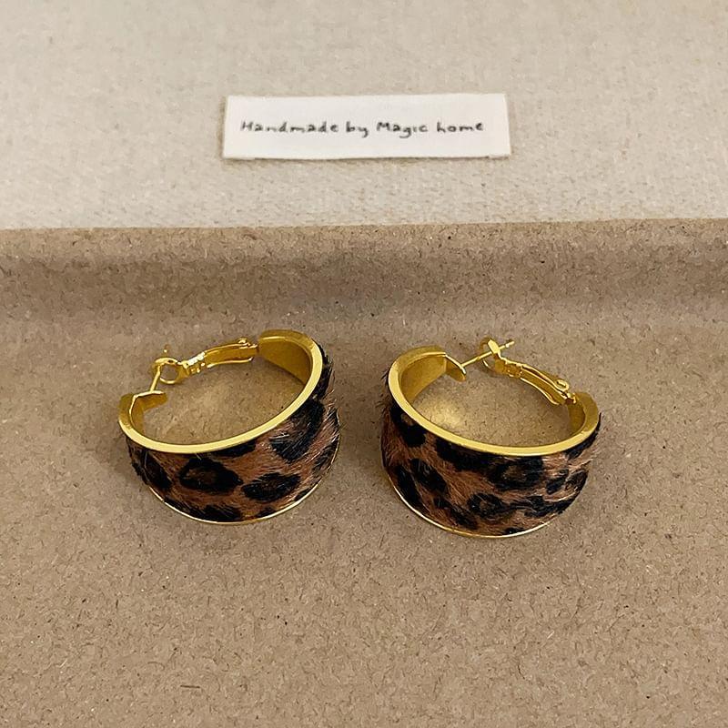 925 Sterling Silver Leopard Print Hoop Earring Product Image