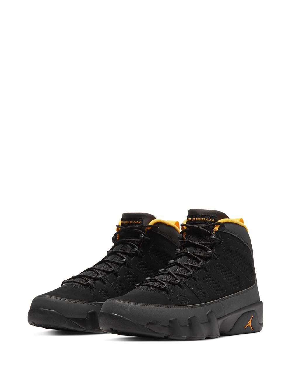 Air Jordan 9 Retro "University Gold" sneakers Product Image