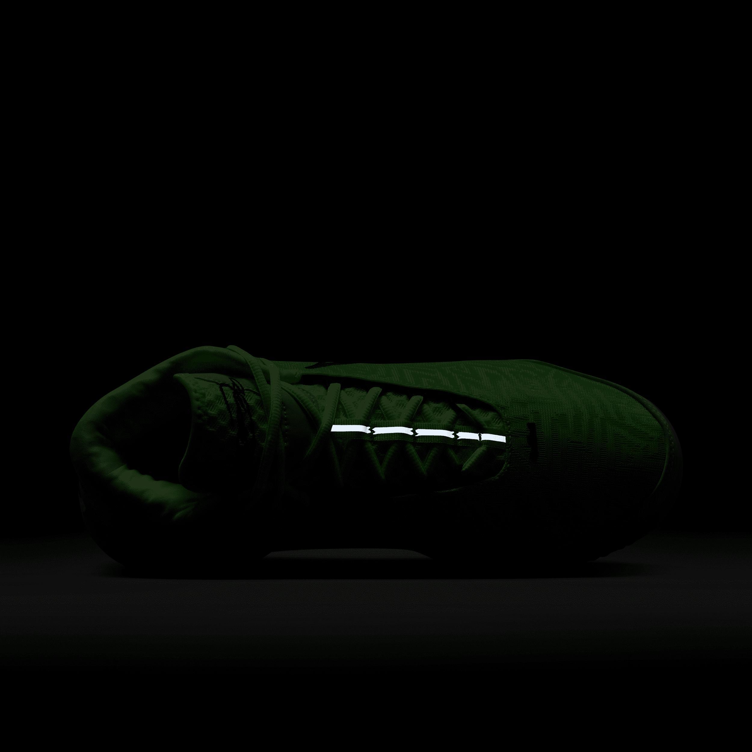 Nike Men's LeBron NXXT Genisus Basketball Shoes Product Image