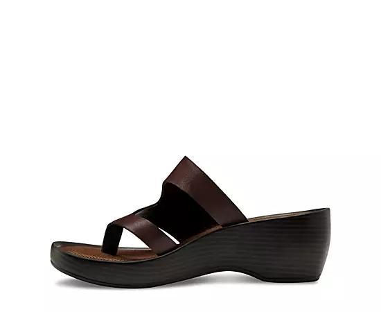 Eastland Laurel Womens Leather Thong Sandals Product Image