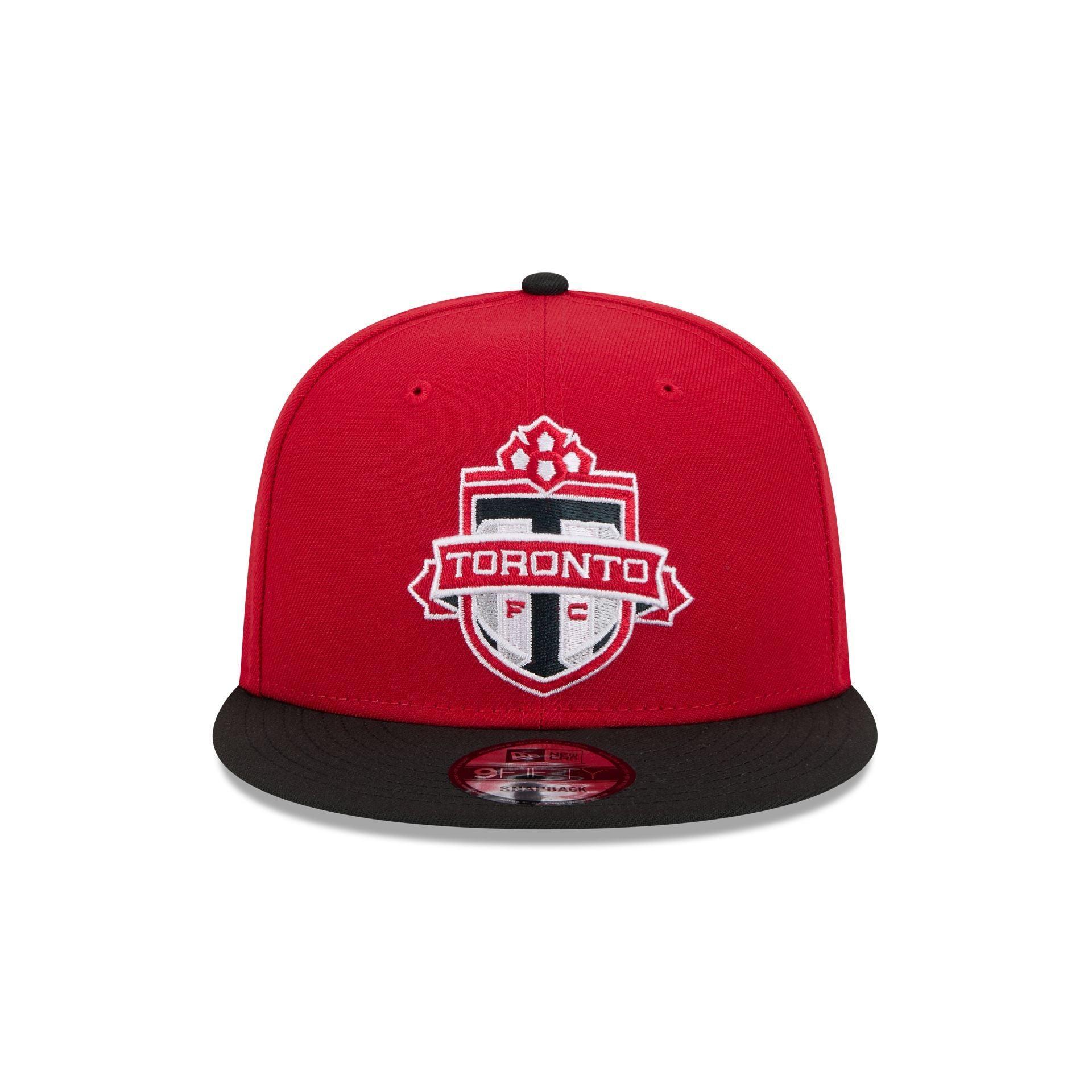 Chicago White Sox Blackout Basic 59FIFTY Fitted Hat Male Product Image