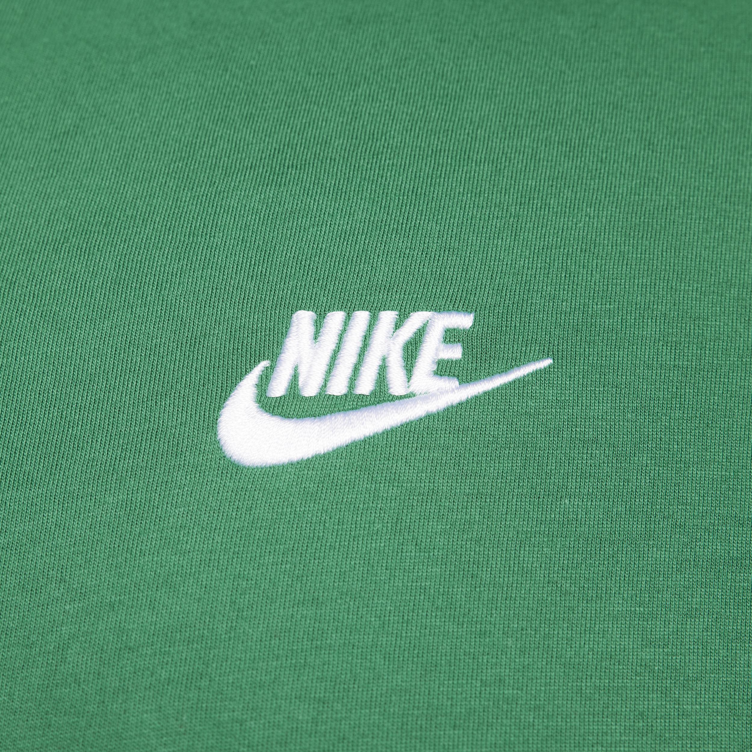 Nike Club Unisex T-shirt Product Image