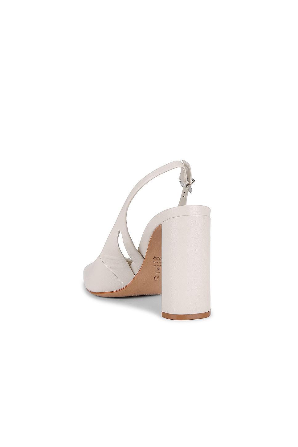 Blanche Pump Product Image