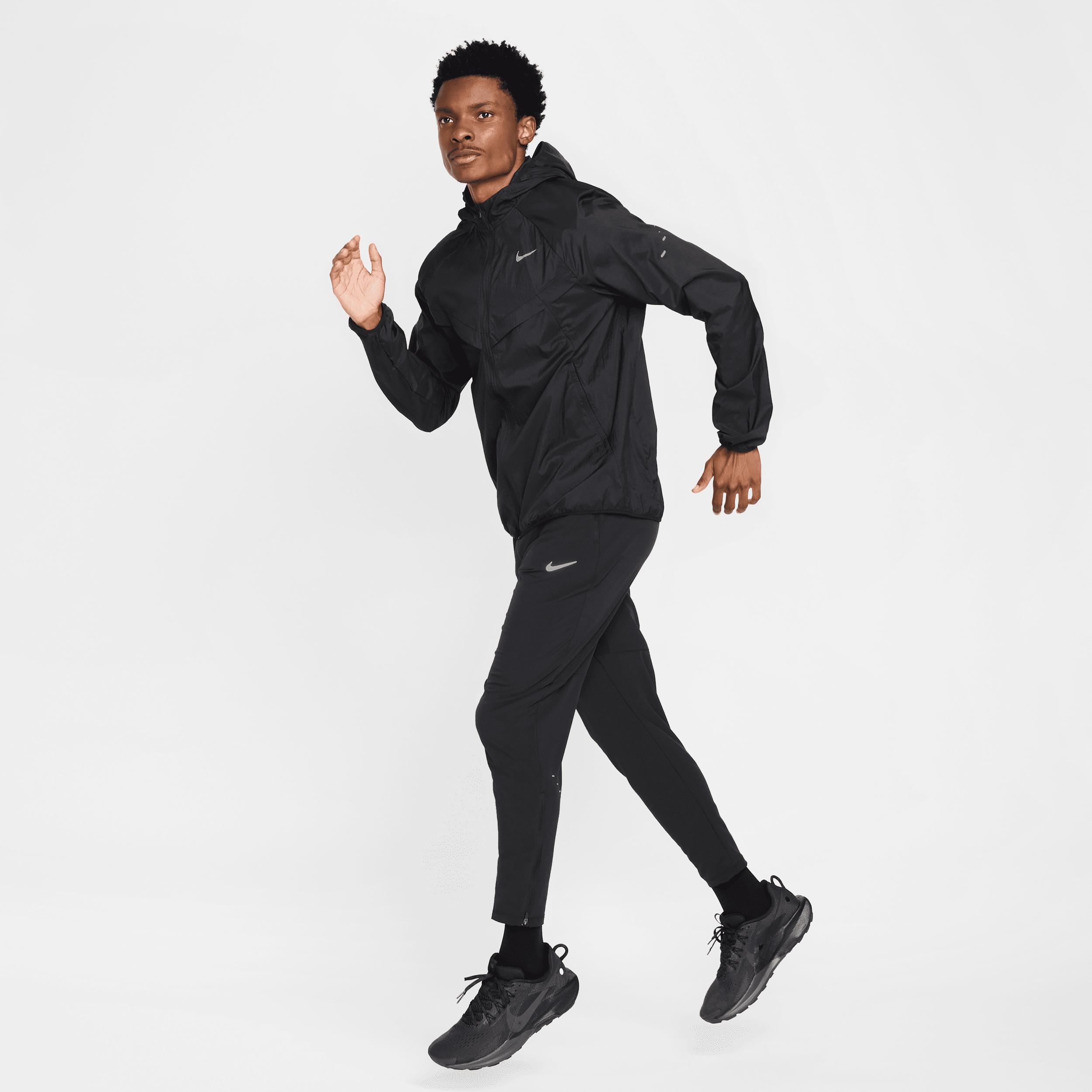 Nike Men's Stride Repel UV Running Jacket Product Image