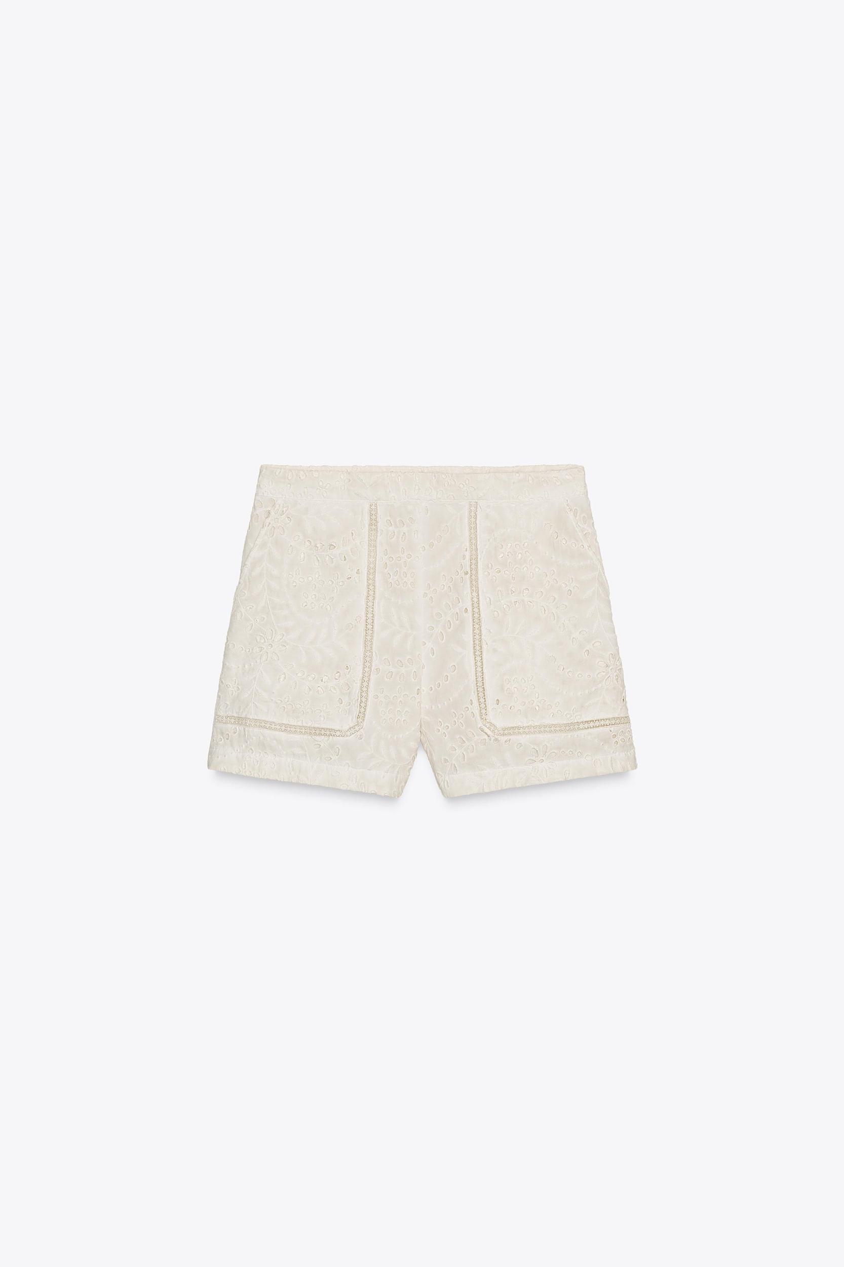 ZW COLLECTION PERFORATED EMBROIDERY BERMUDA SHORTS Product Image
