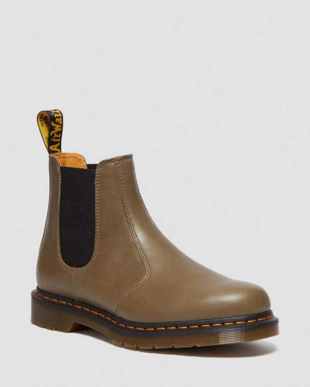 2976 Carrara Leather Chelsea Boots Product Image