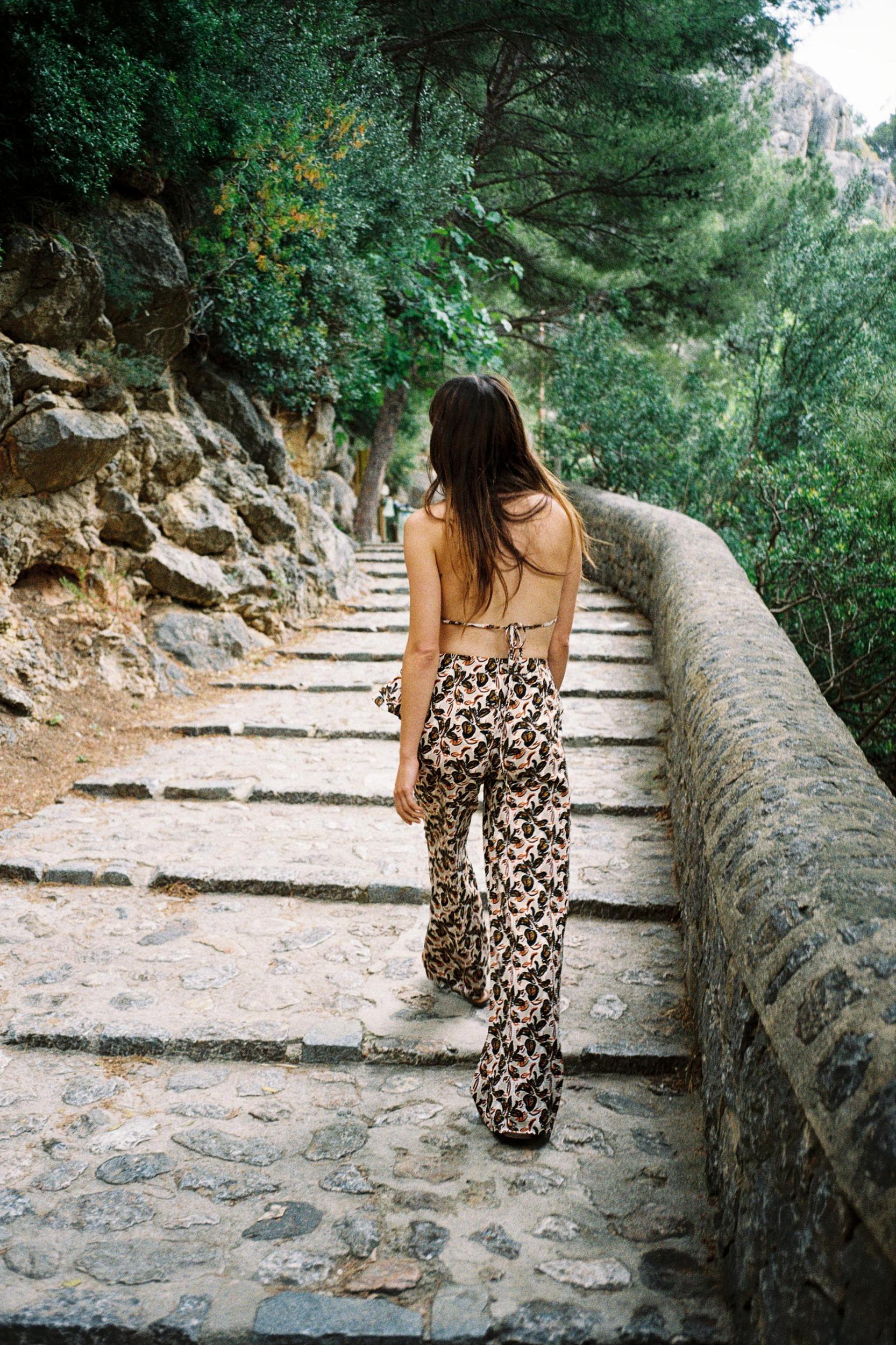 WIDE PRINTED PANTS Product Image