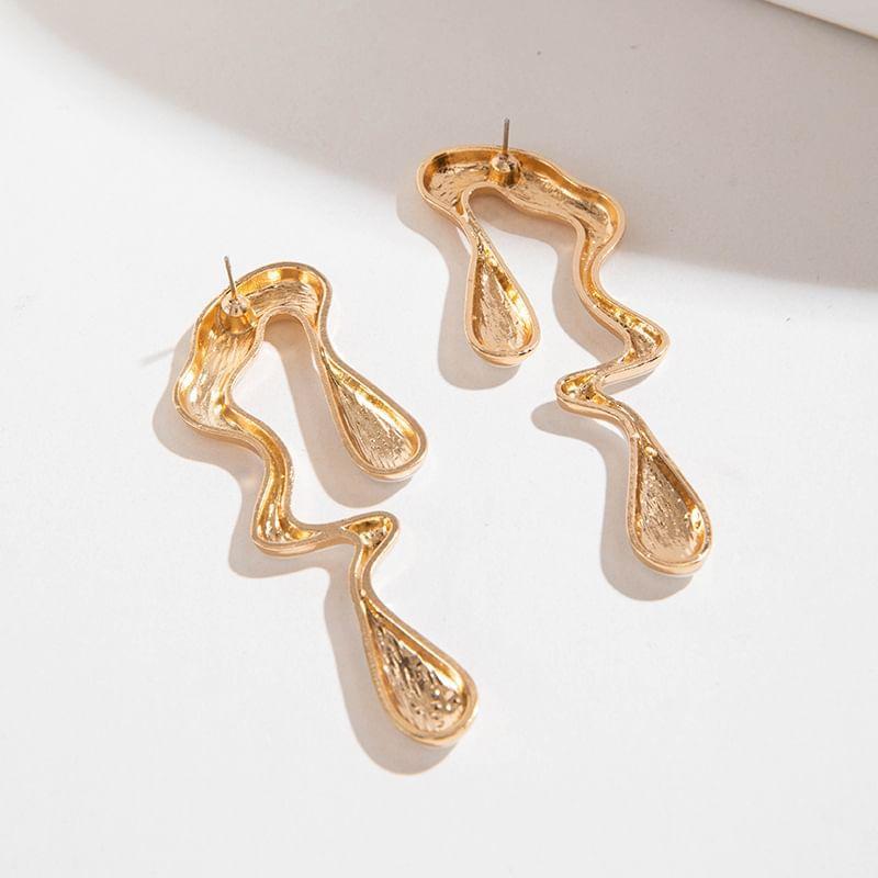 Metallic Waterdrop Earring Product Image