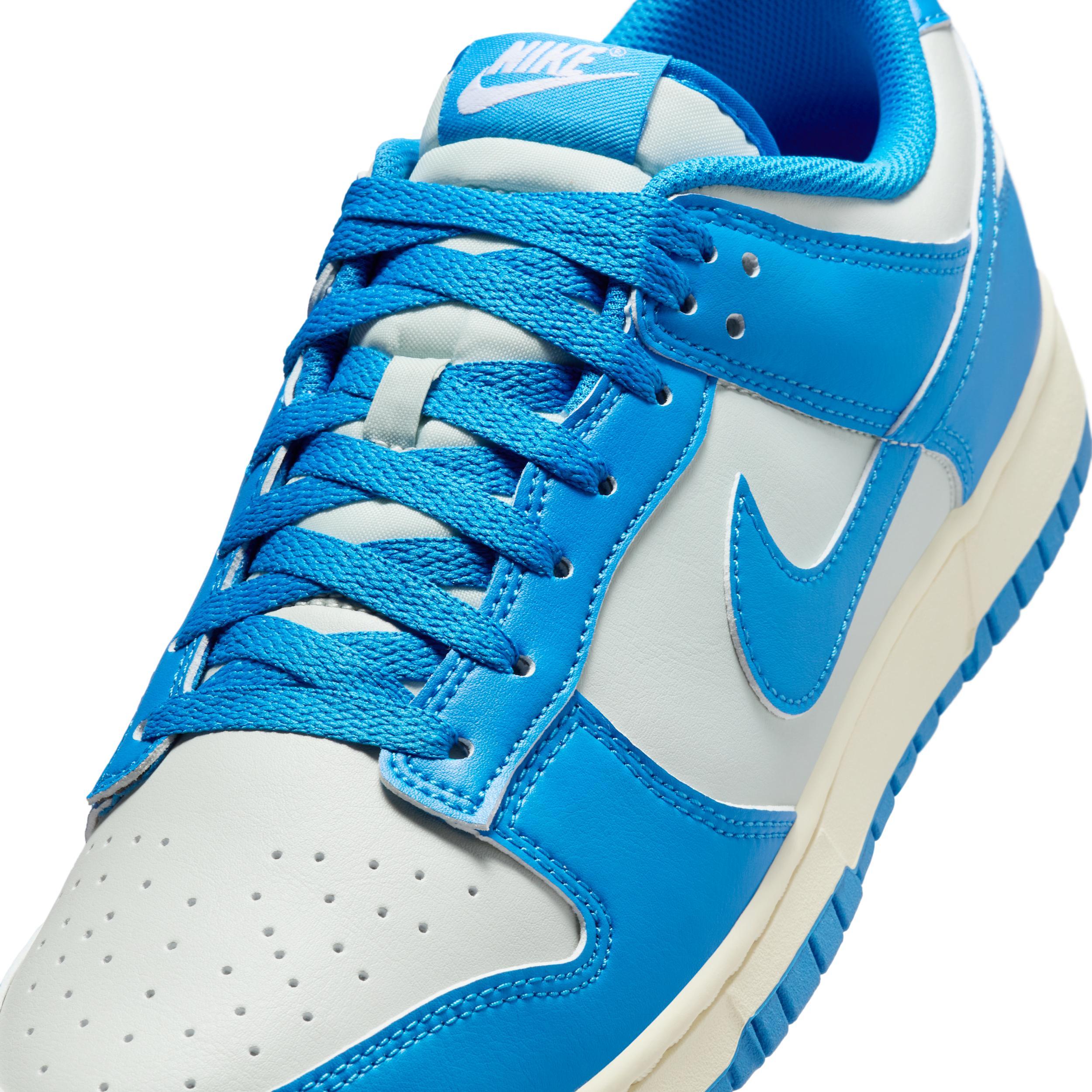 Nike Men's Dunk Low Retro Shoes Product Image