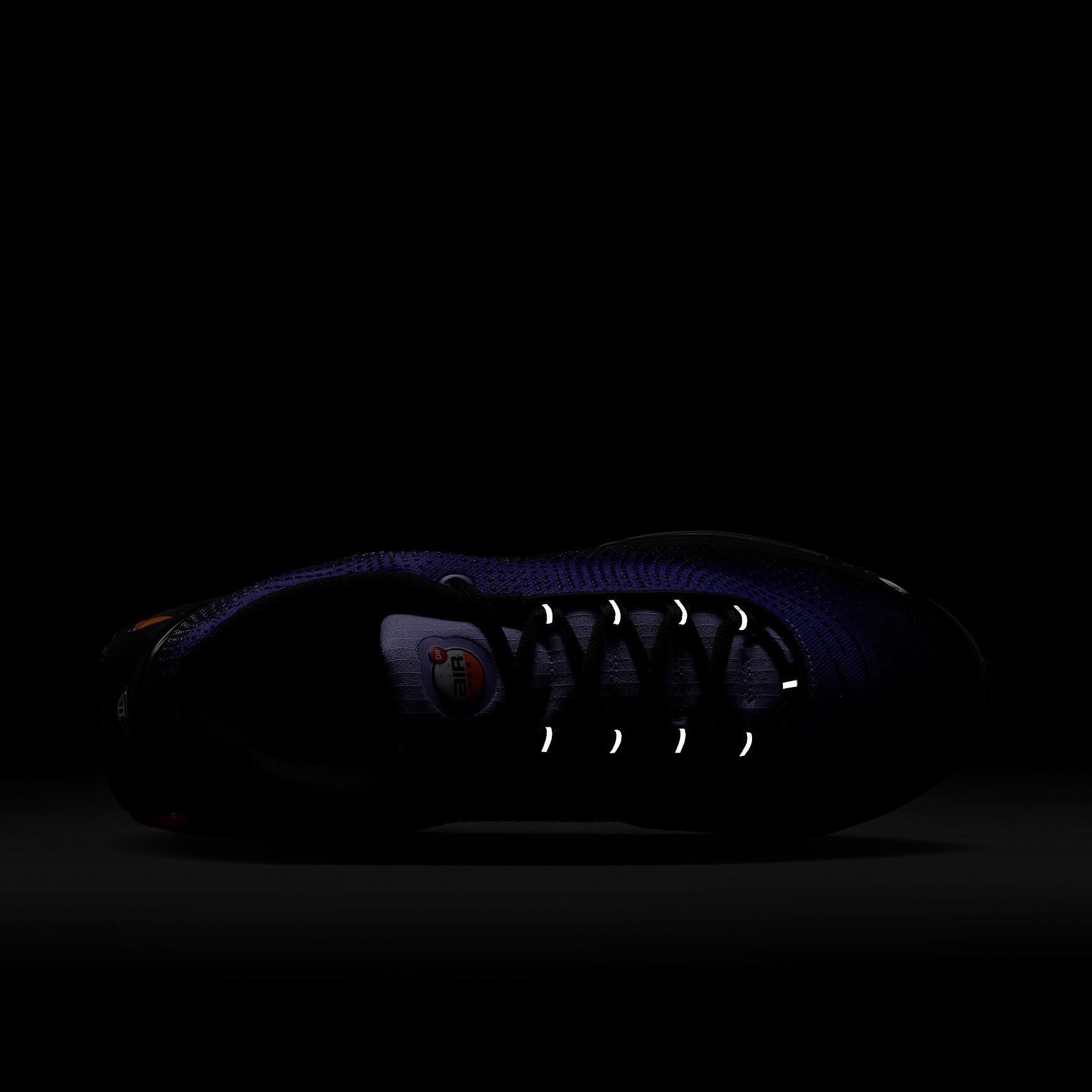 Nike Men's Air Max Dn SE Shoes Product Image