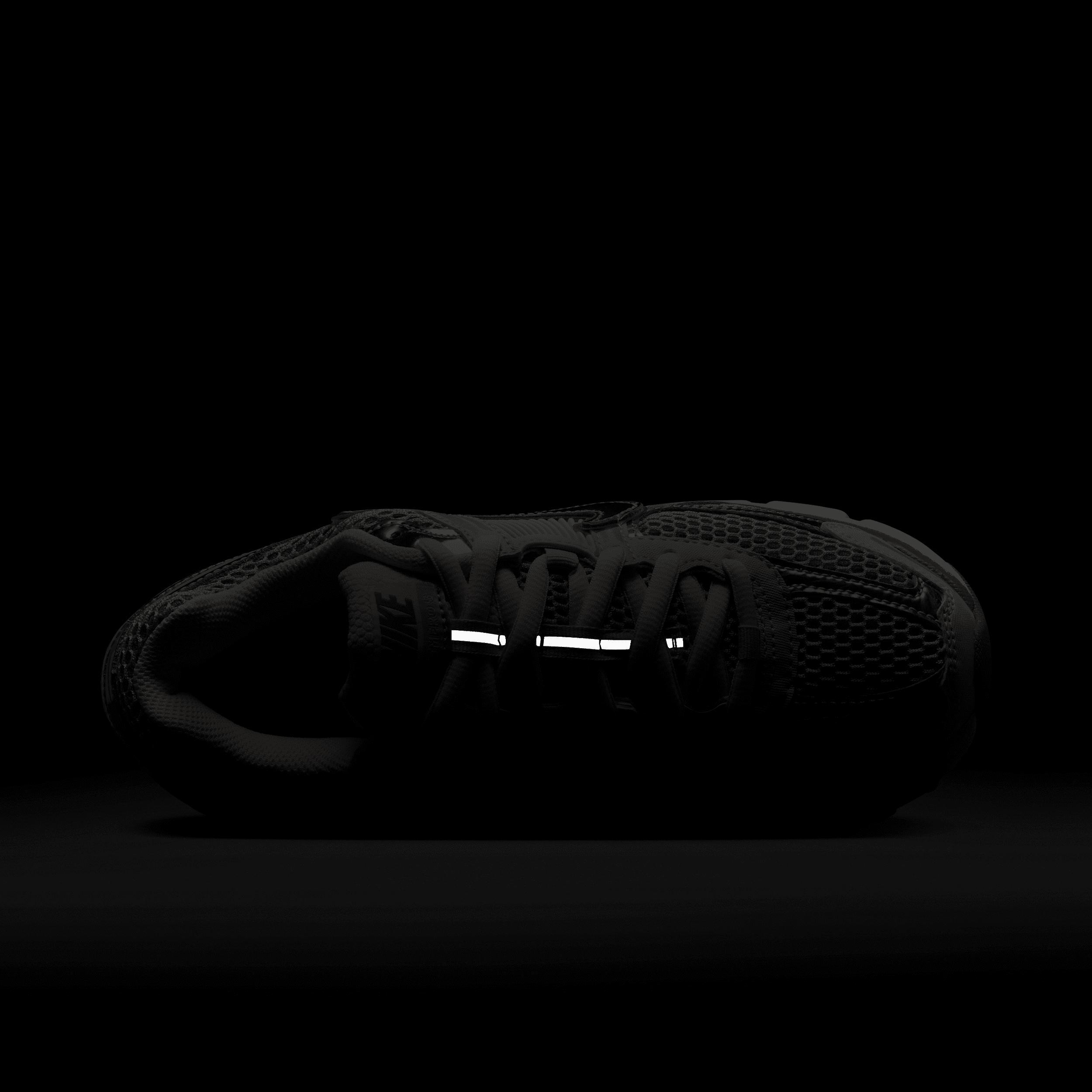 Nike Women's Zoom Vomero 5 Shoes Product Image