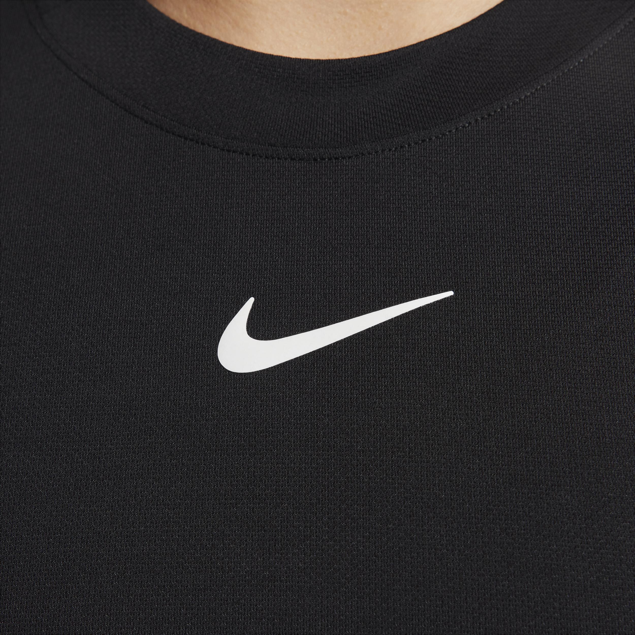 NikeCourt Advantage Women's Dri-FIT Tennis Tank Top Product Image